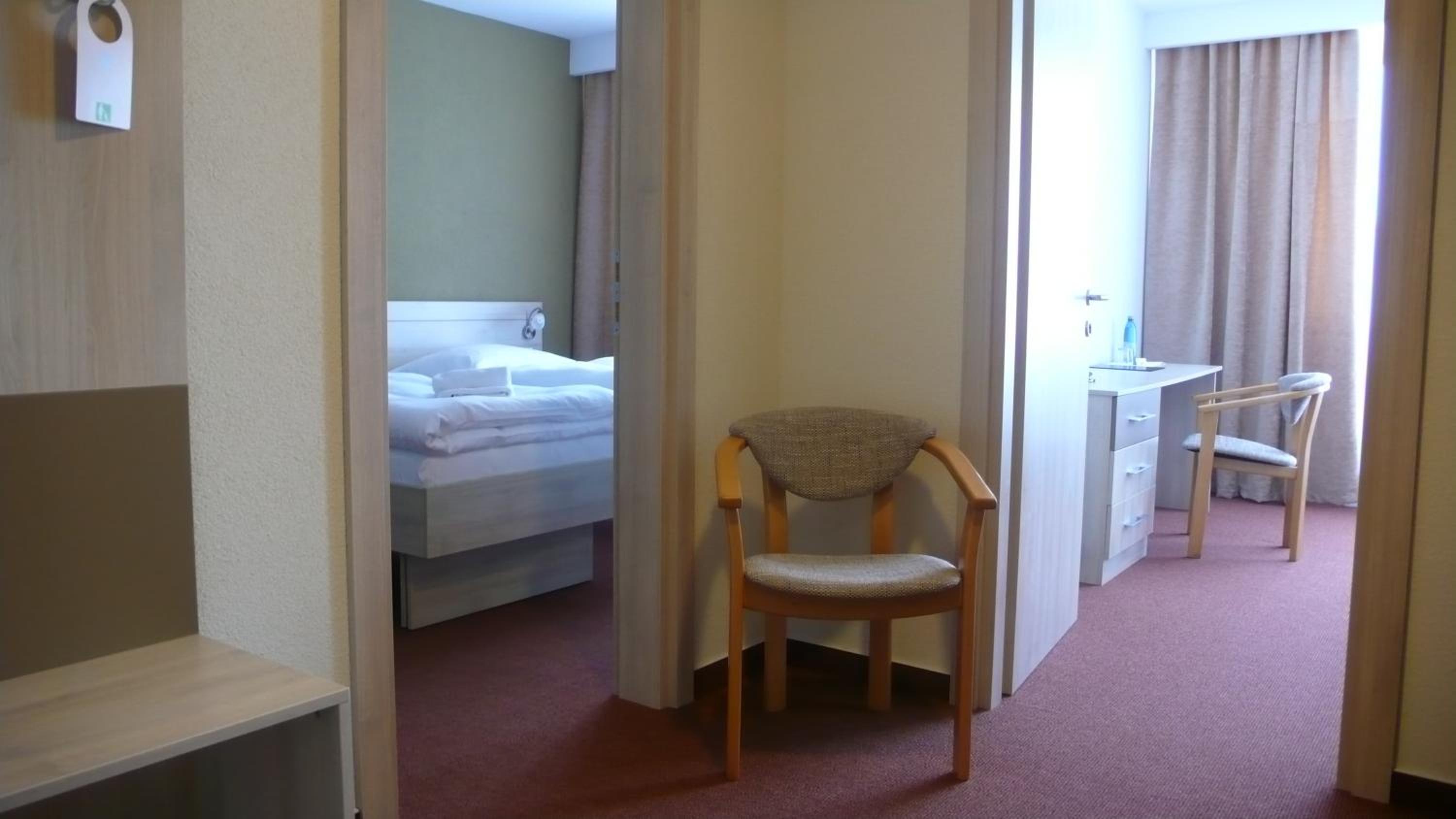 Two-Bedroom Family Suite - Photo 4