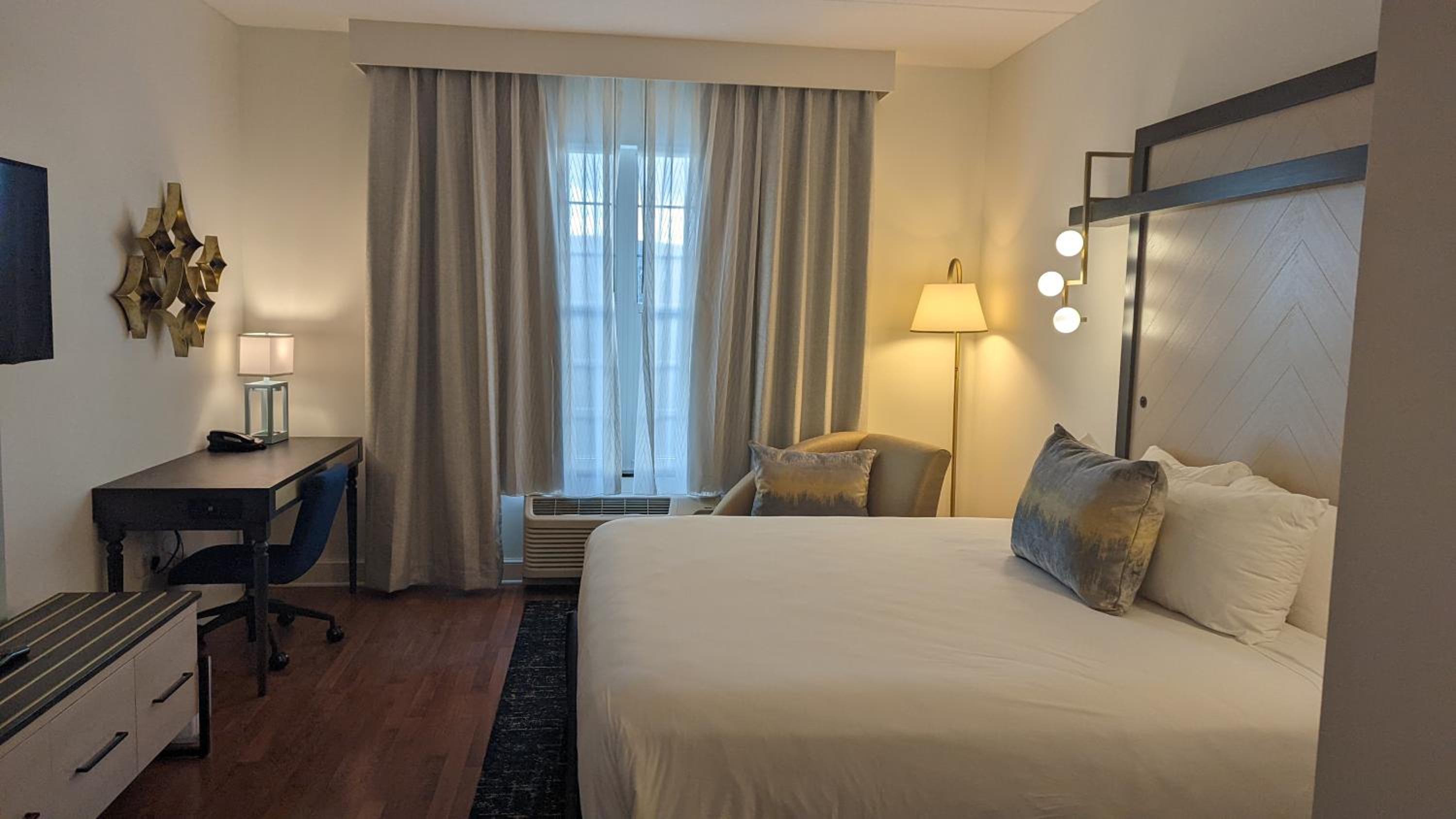 Standard King Room - Photo 1