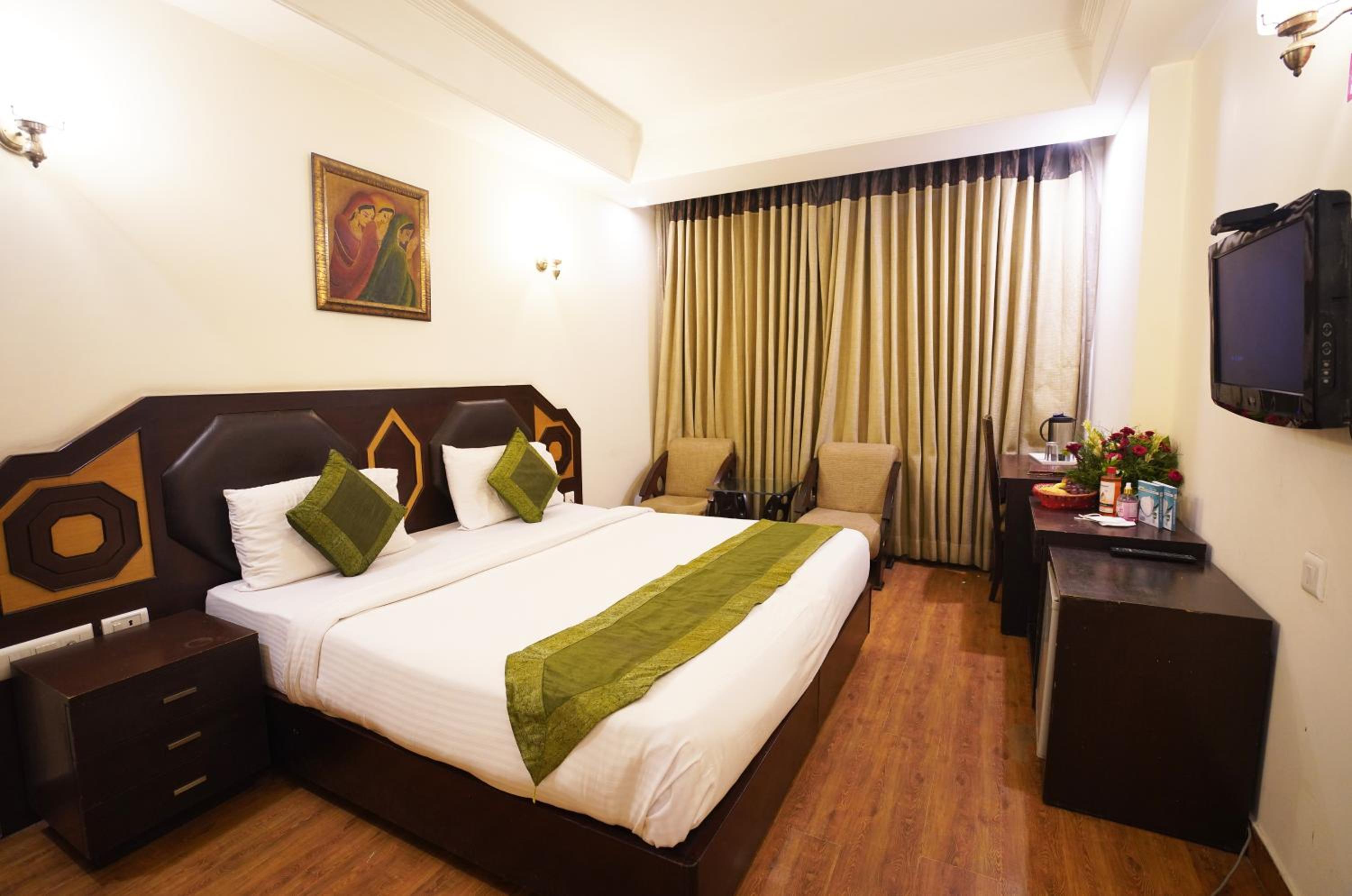 Deluxe Room - Photo 5