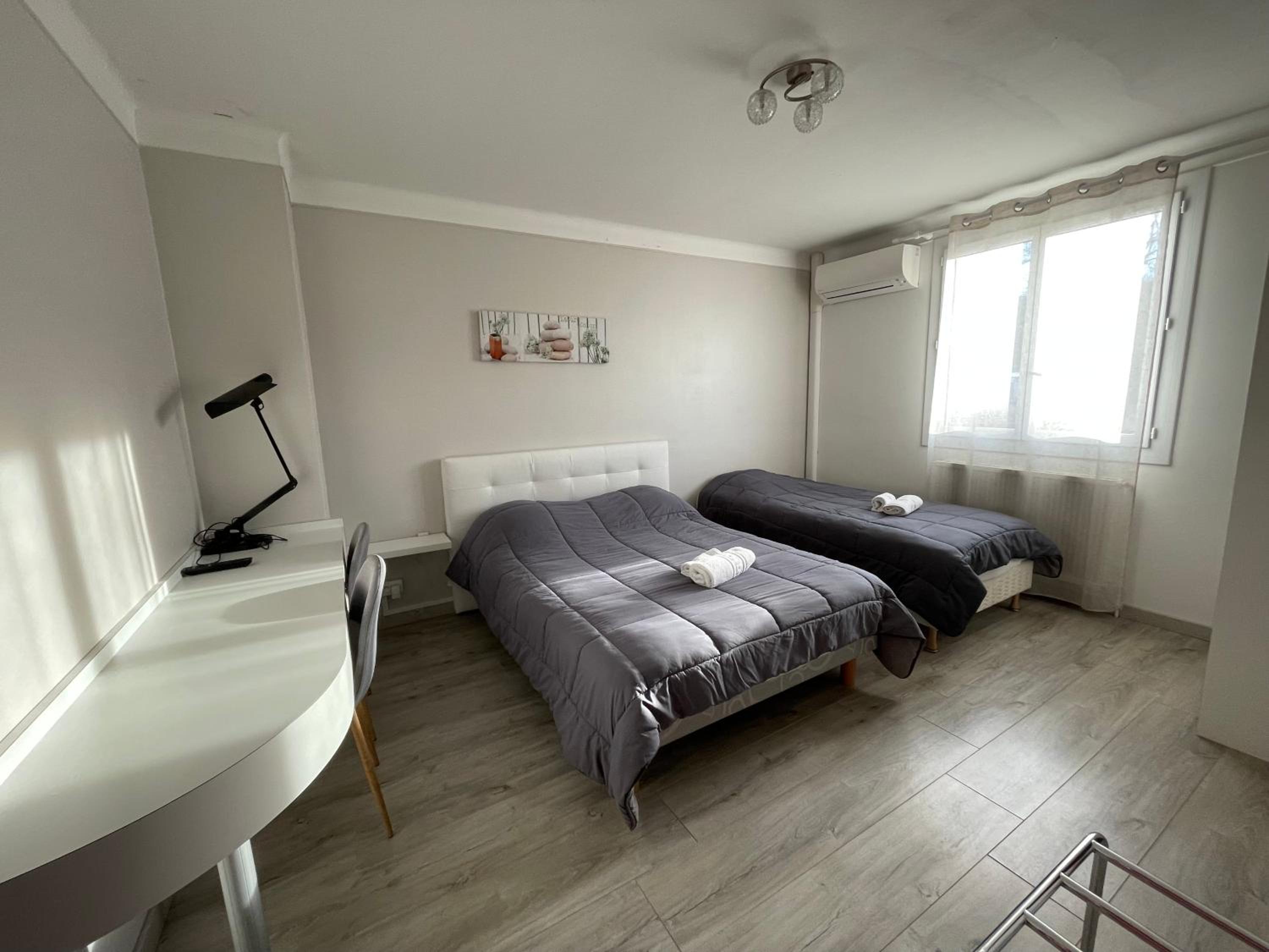 Superior Triple Room with Air Conditioning - Photo 5