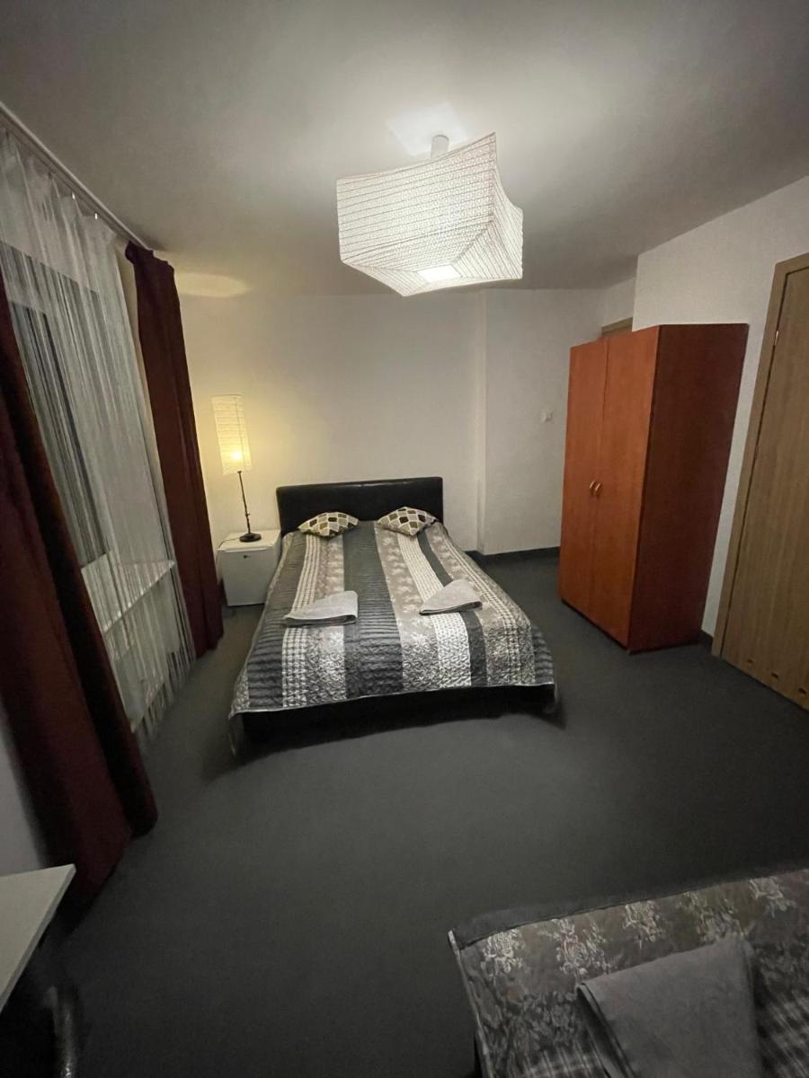 Triple Room with Private Bathroom photo 2