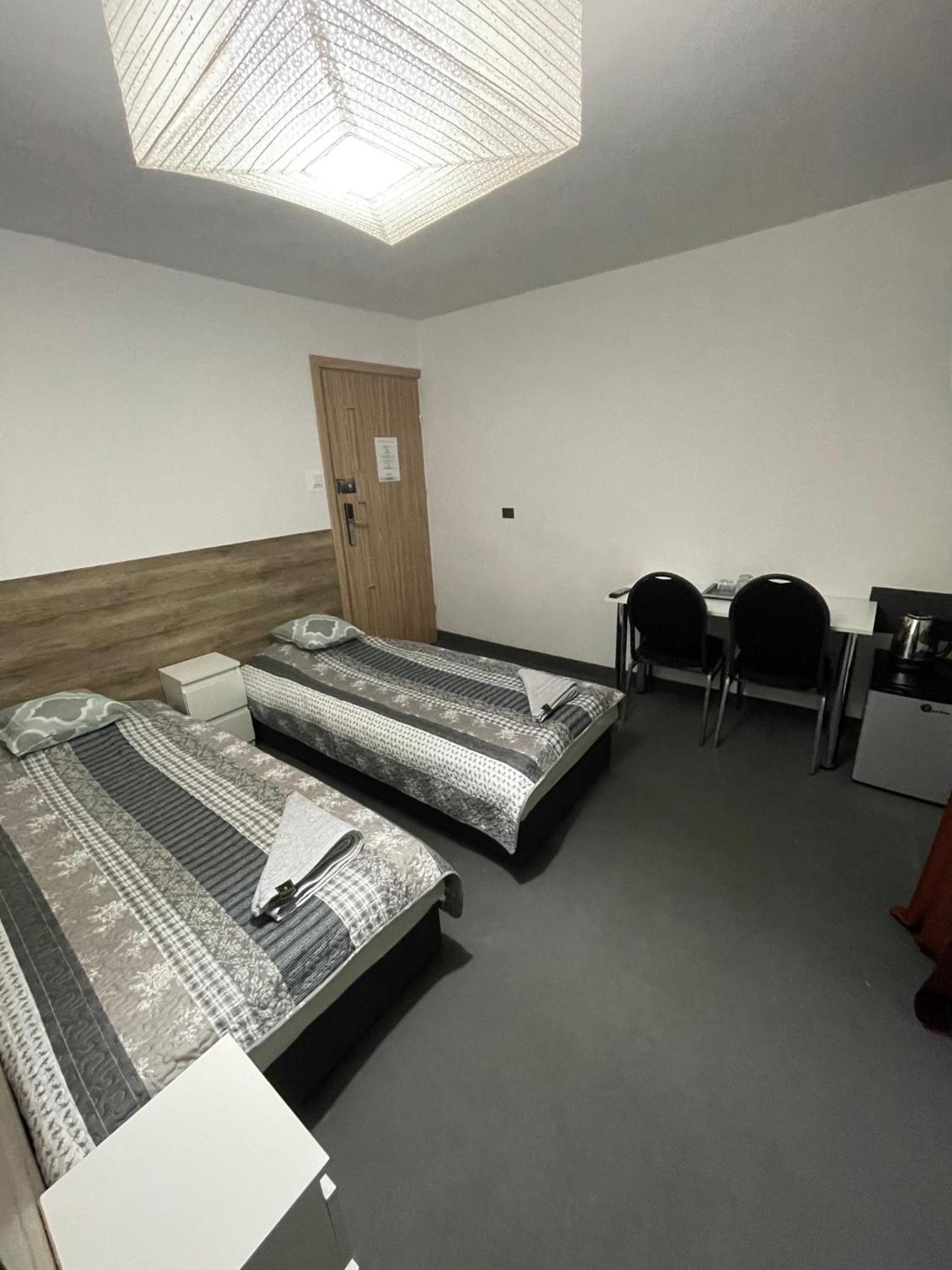 Small Twin Room photo 3