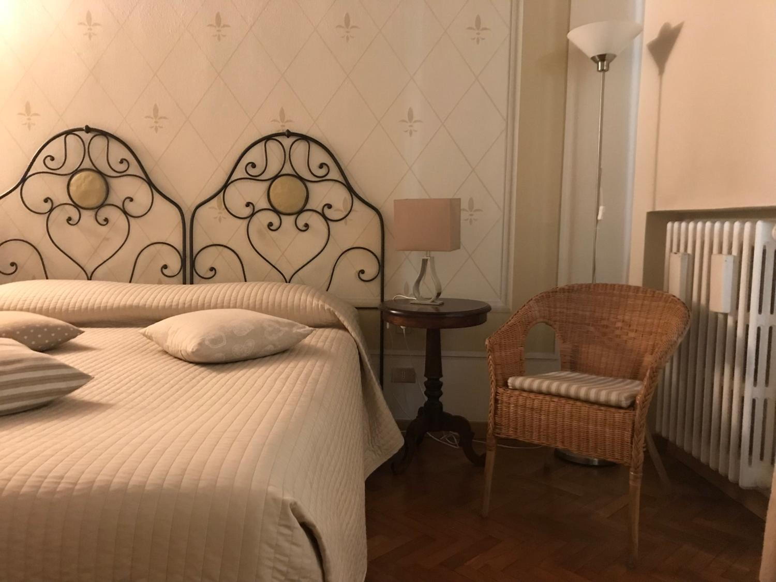 Double Room with Private Bathroom photo 1