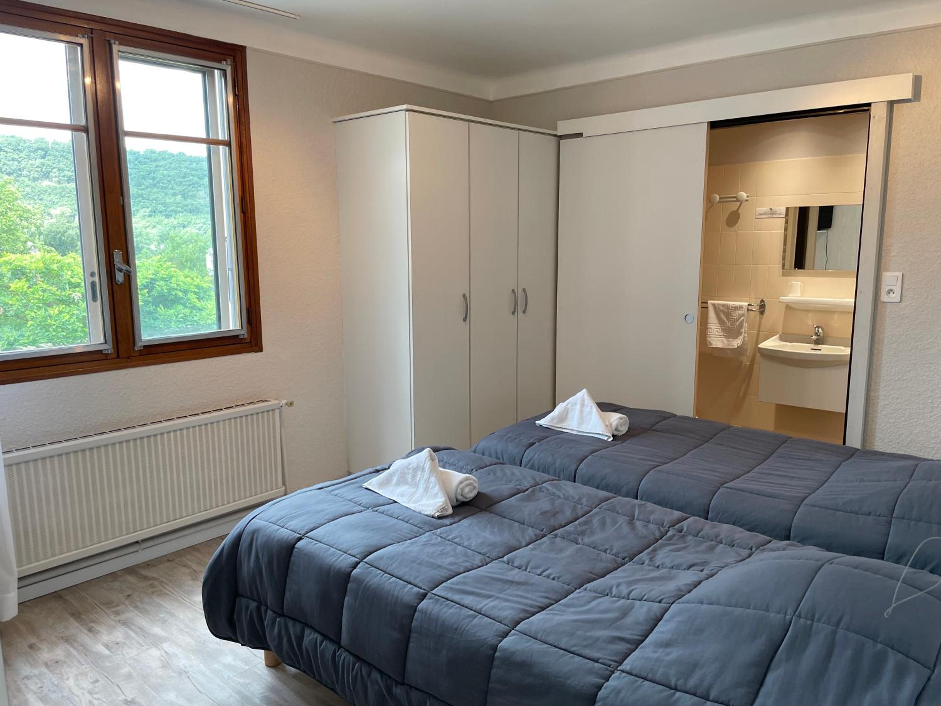 Superior Twin Room - Photo 2