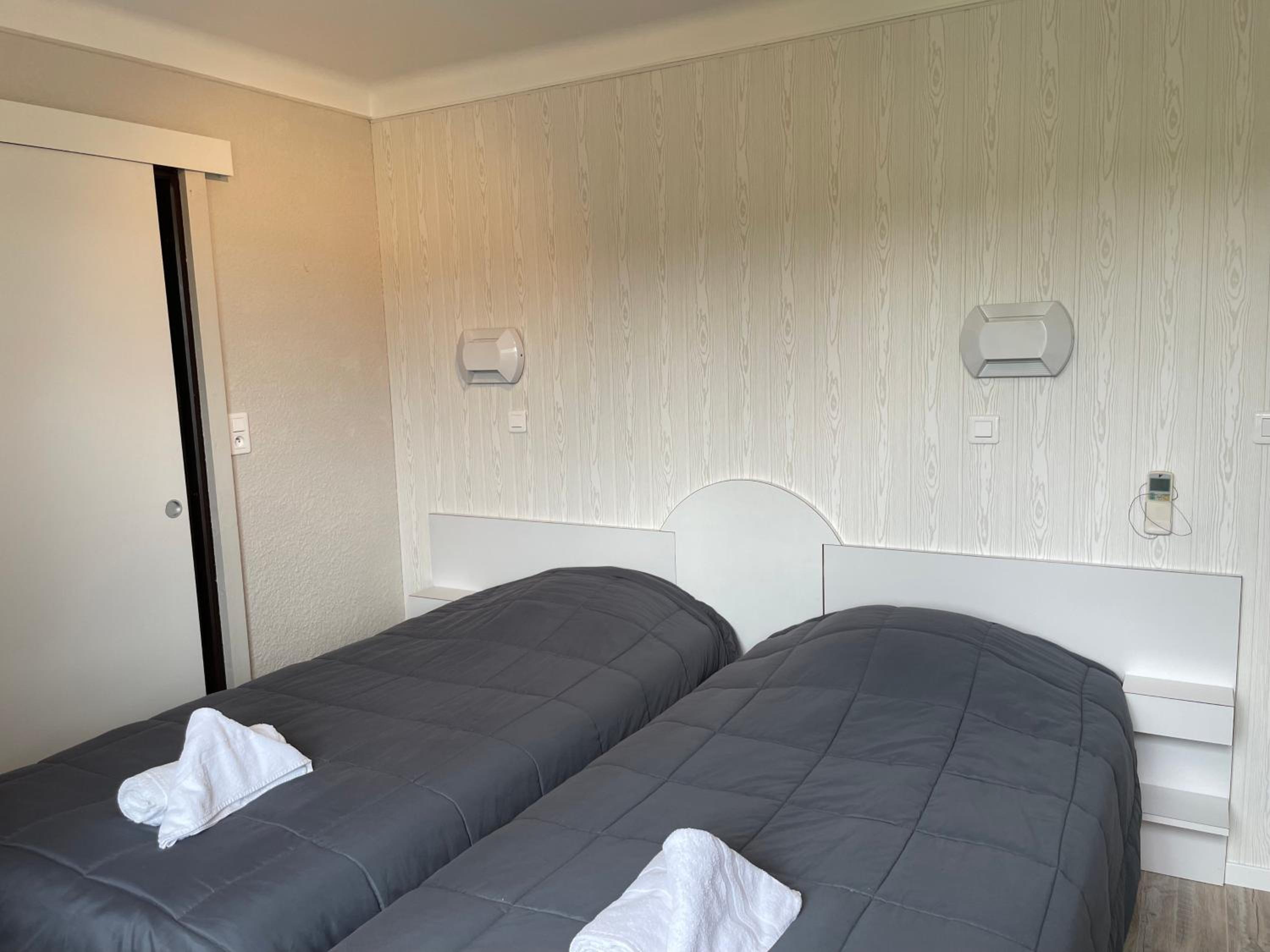 Superior Twin Room - Photo 1