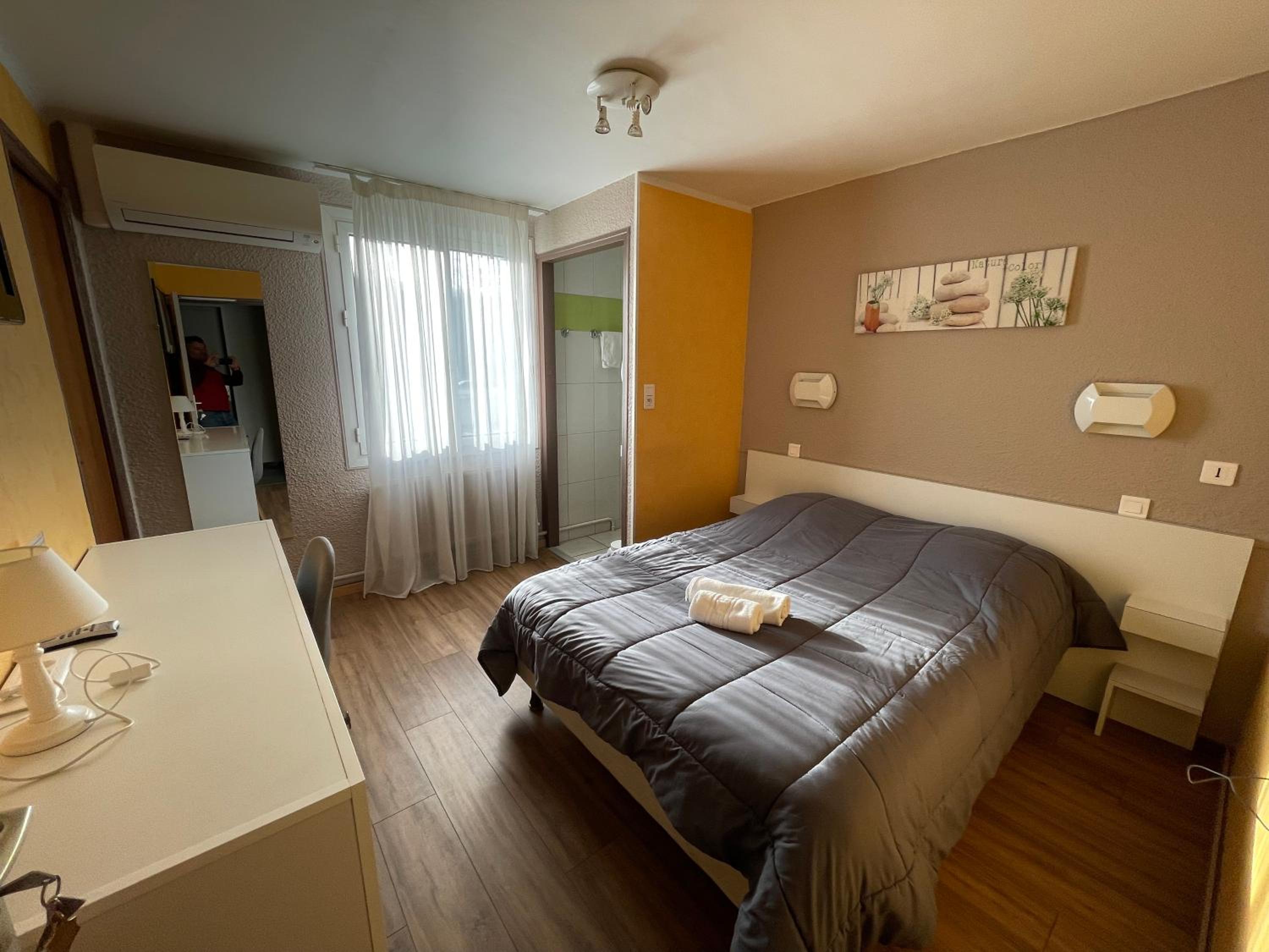 Superior Double Room with Air Conditioning - Photo 8