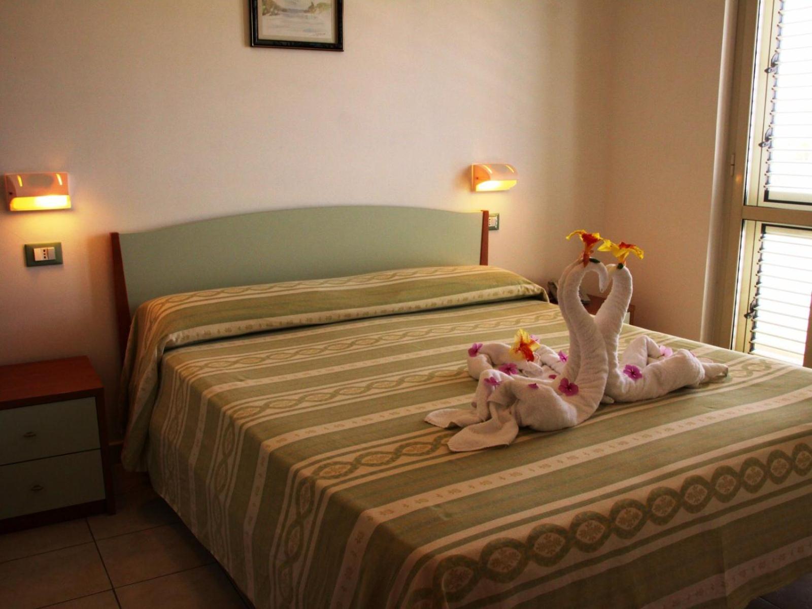 One-Bedroom Apartment - Photo 8
