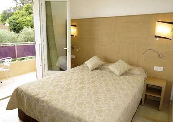 Double Room with Street View photo 2