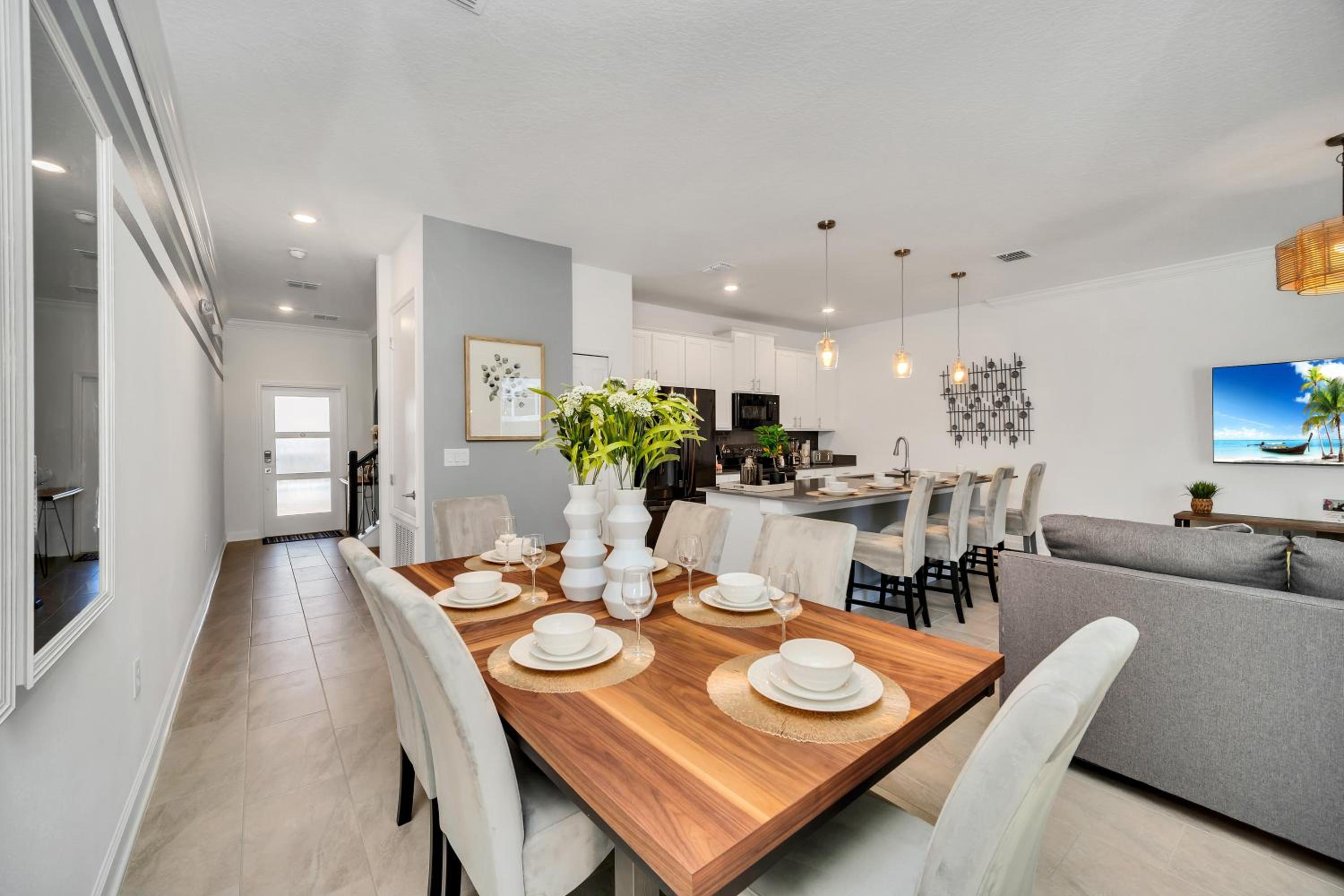 Four-Bedroom House - Photo 40
