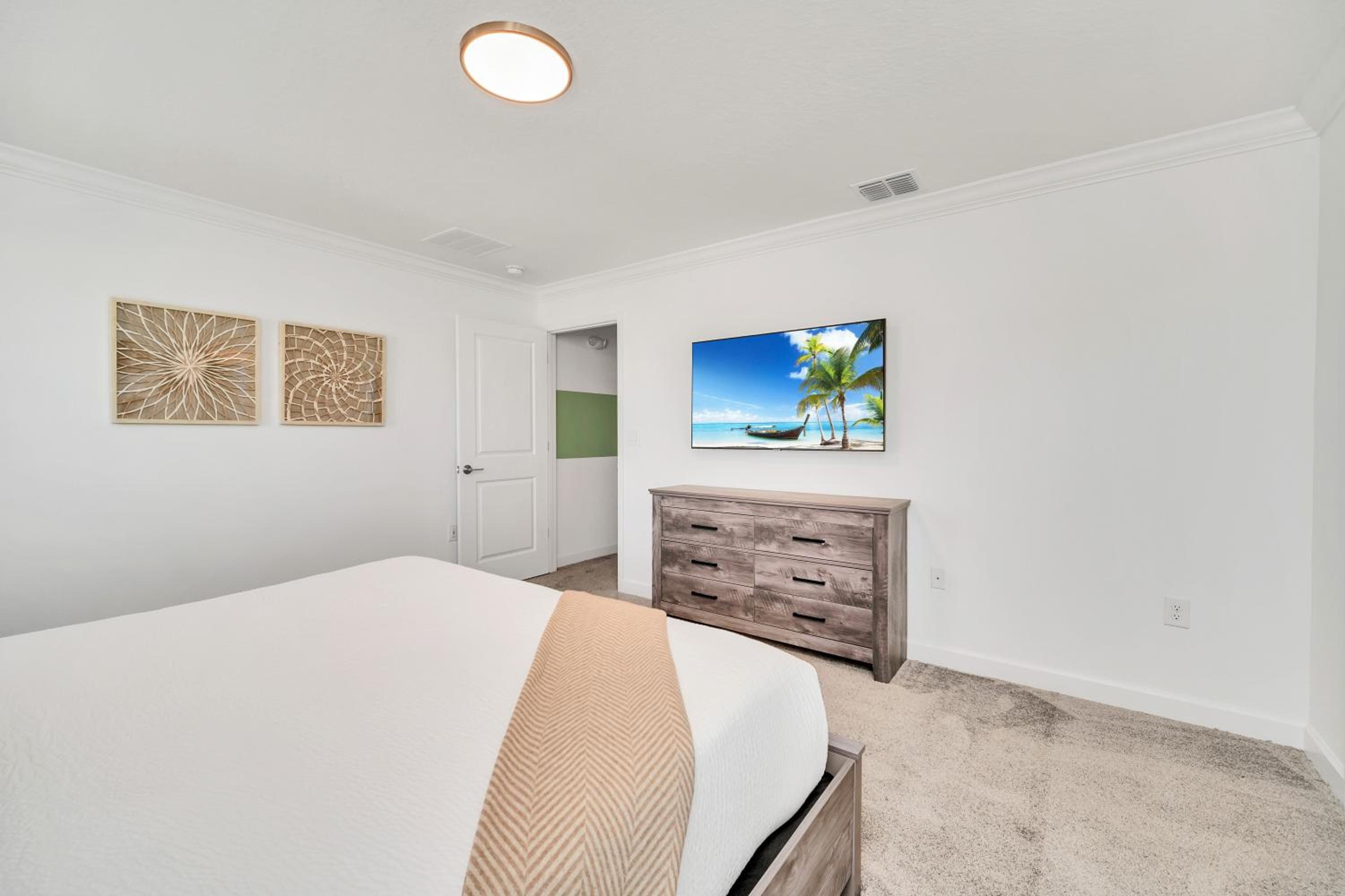 Four-Bedroom House - Photo 58
