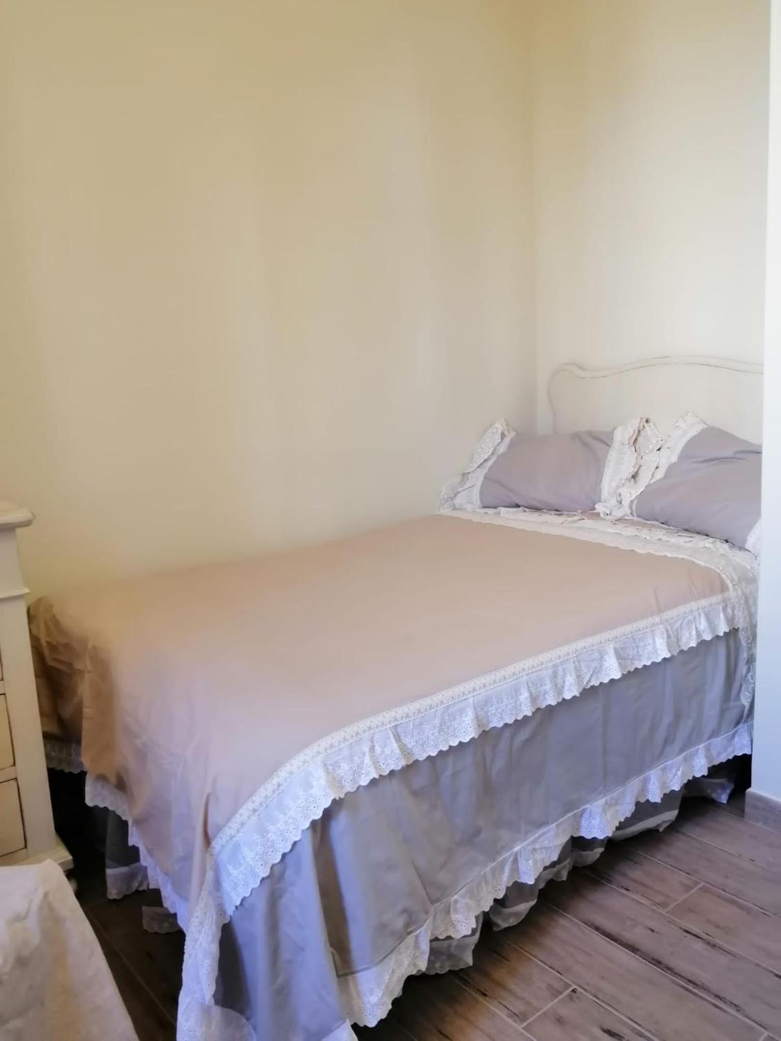 Single Room with Private External Bathroom photo 2
