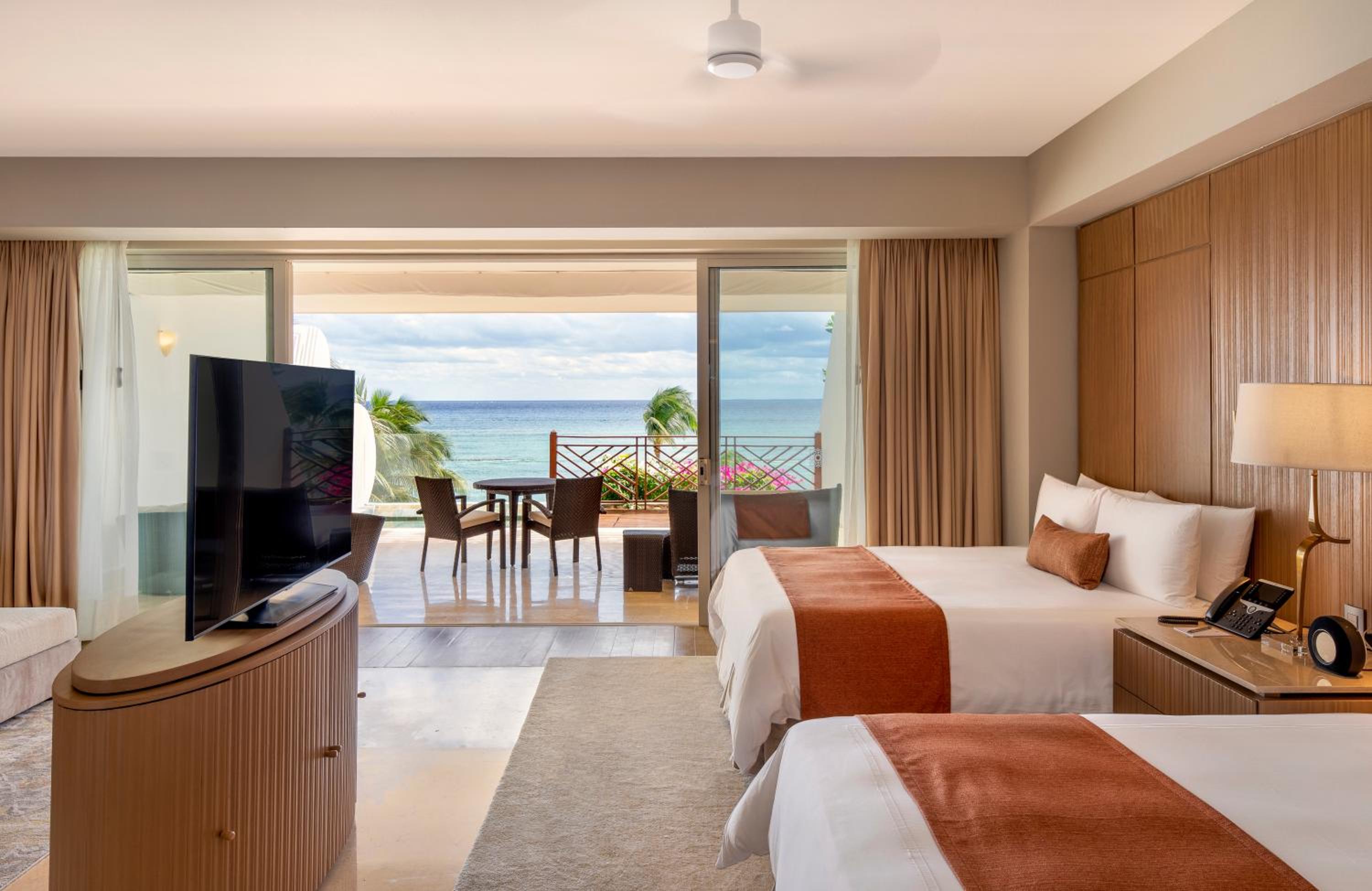 Grand Class Suite Ocean Front - Photo 6