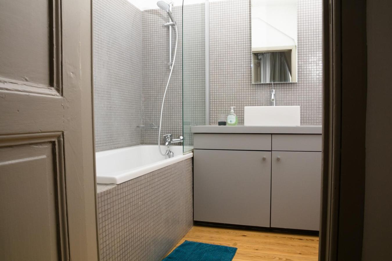 Two-Bedroom Apartment - Photo 5