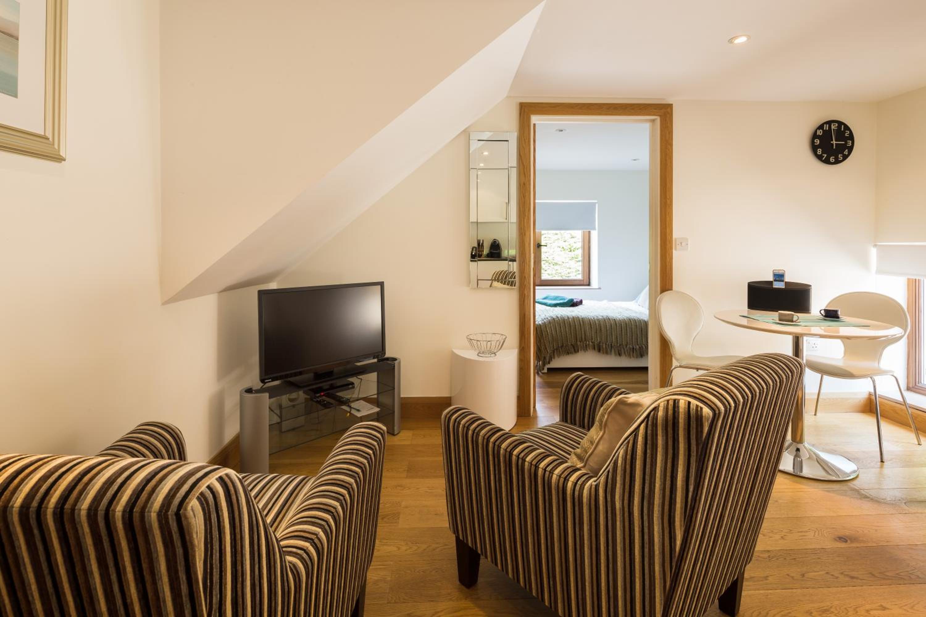 Apartment - Ground Floor photo 2