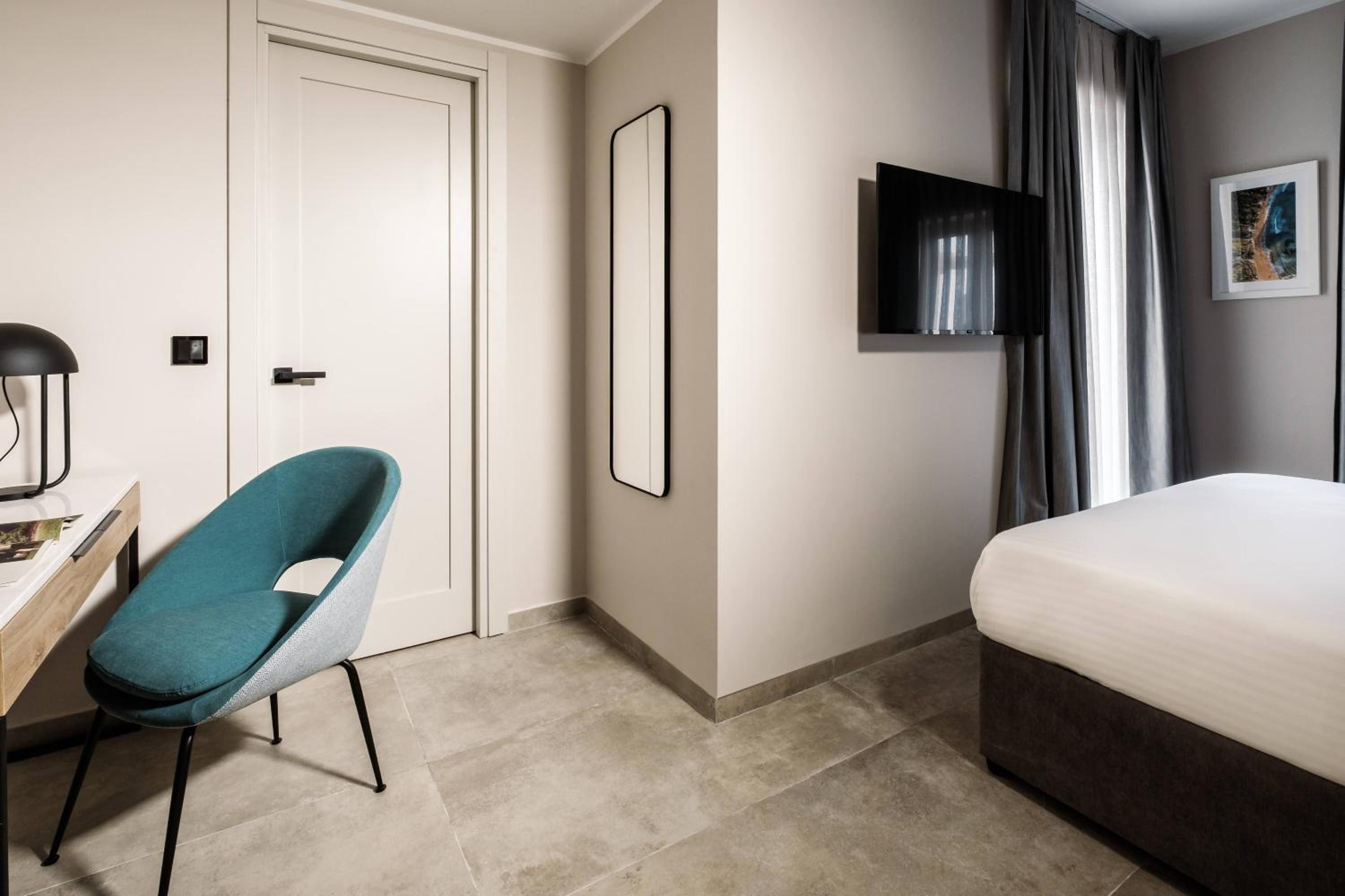 Deluxe Double or Twin Room photo 3