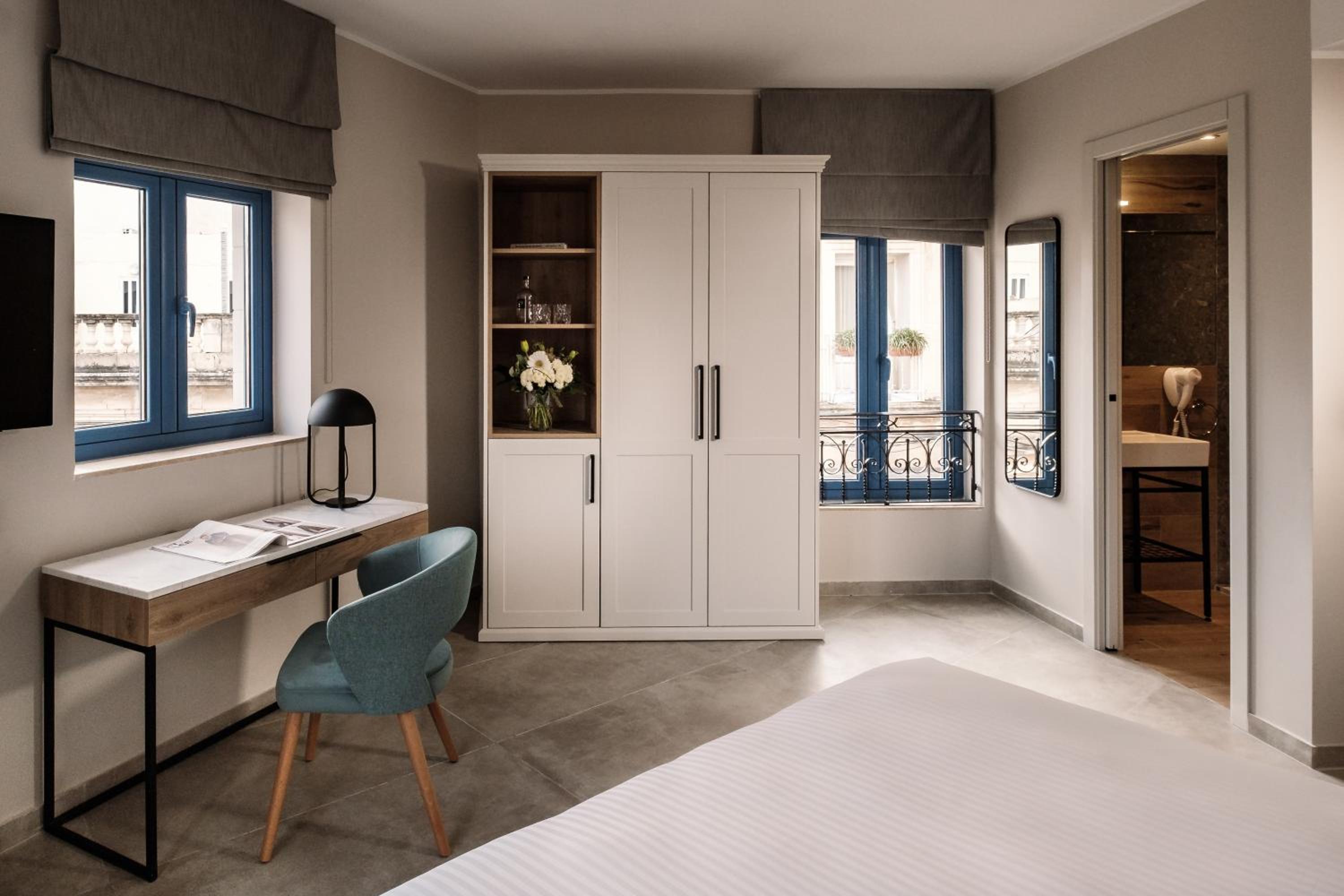 Deluxe Double or Twin Room photo 2