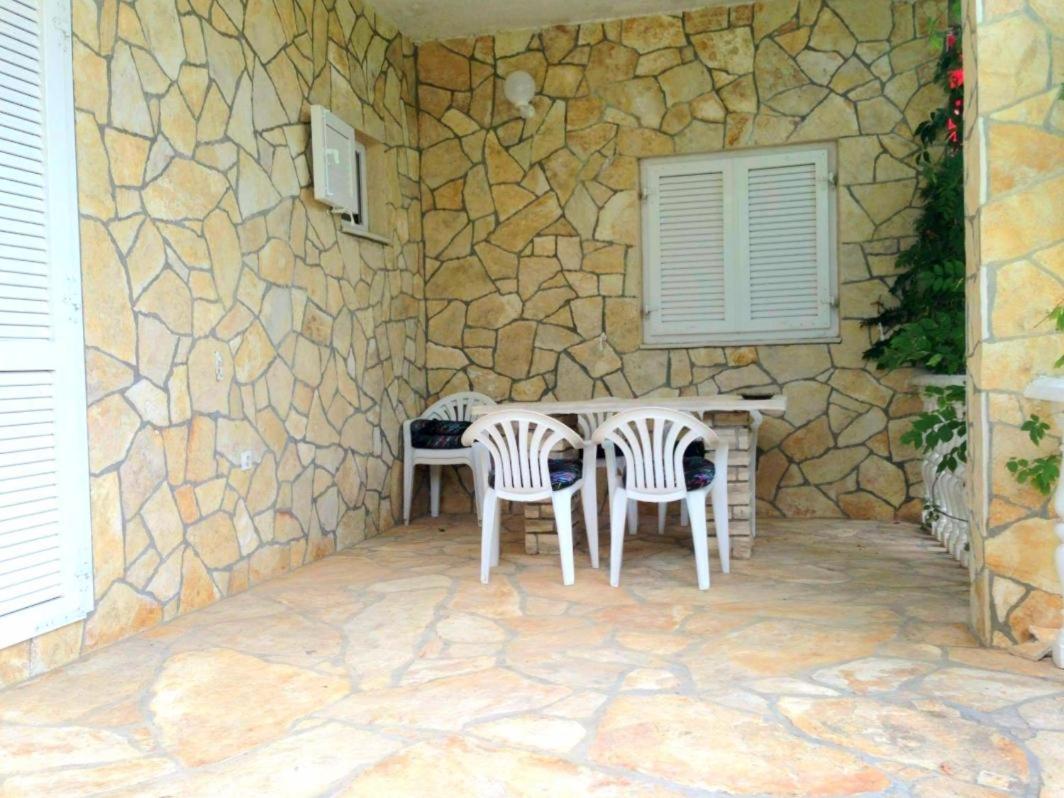 Apartment with Garden View photo 3