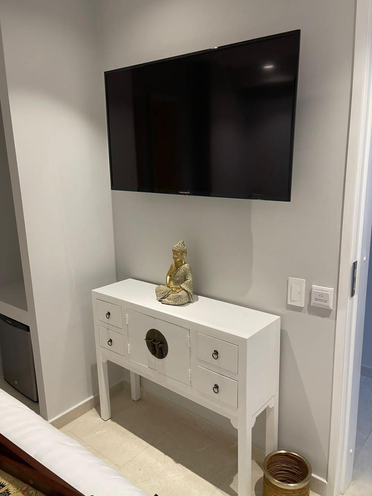 Deluxe Room - Photo 7