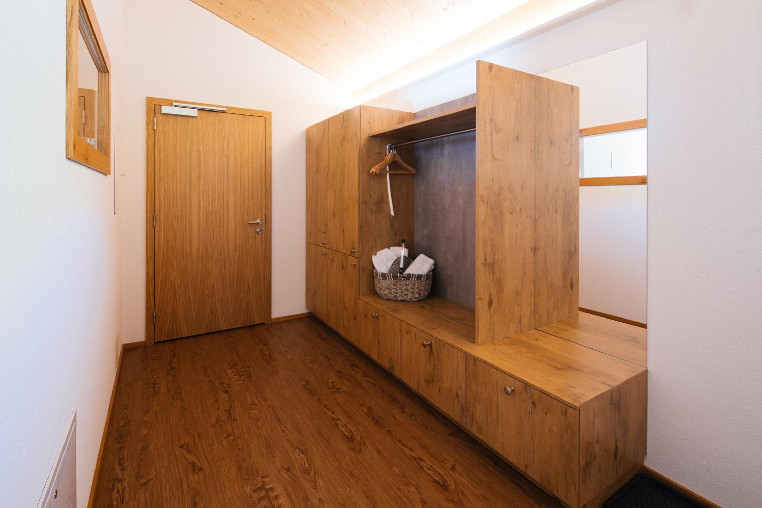 Apartment with Mountain View - Photo 7