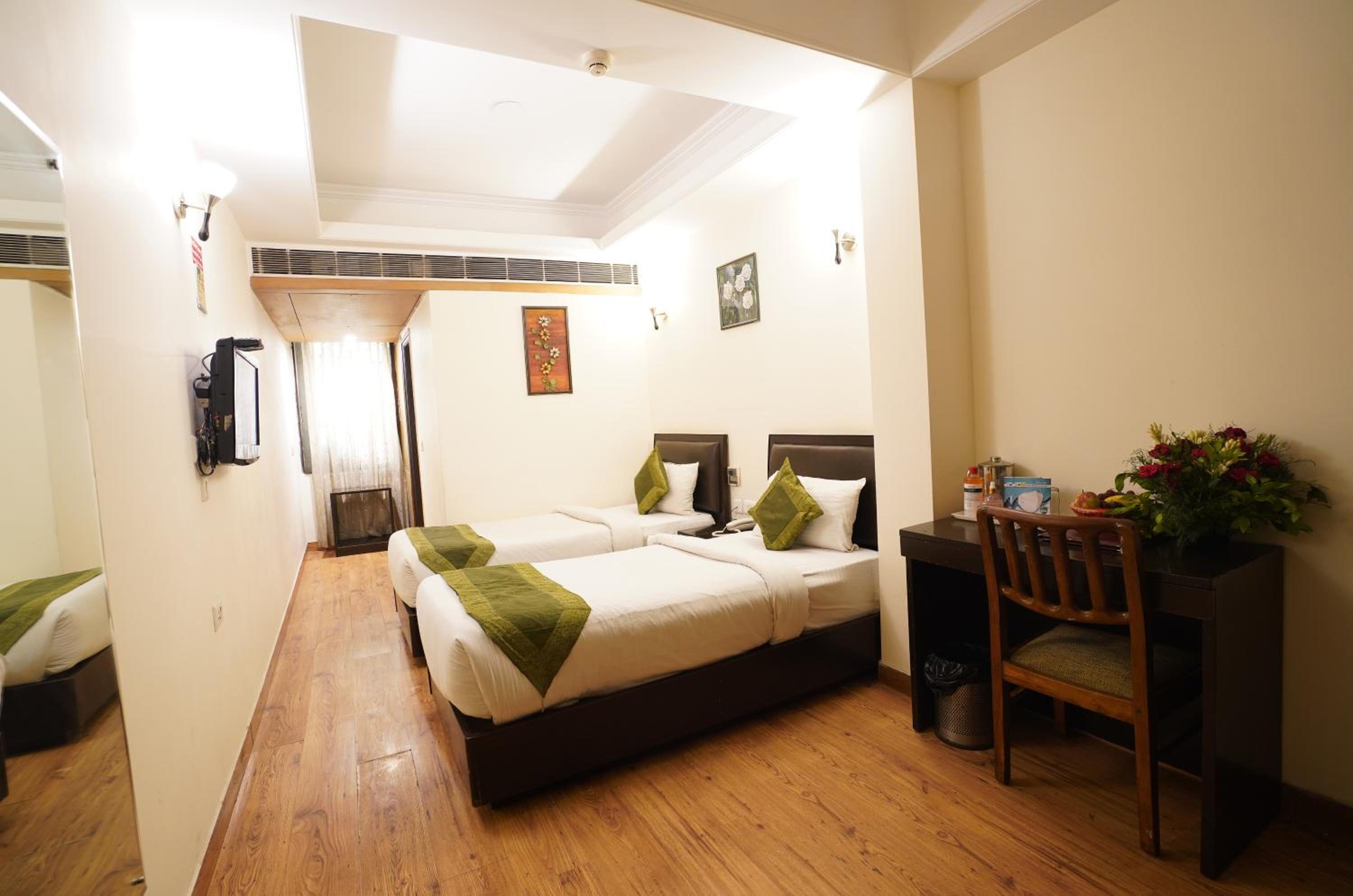Deluxe Room - Photo 2