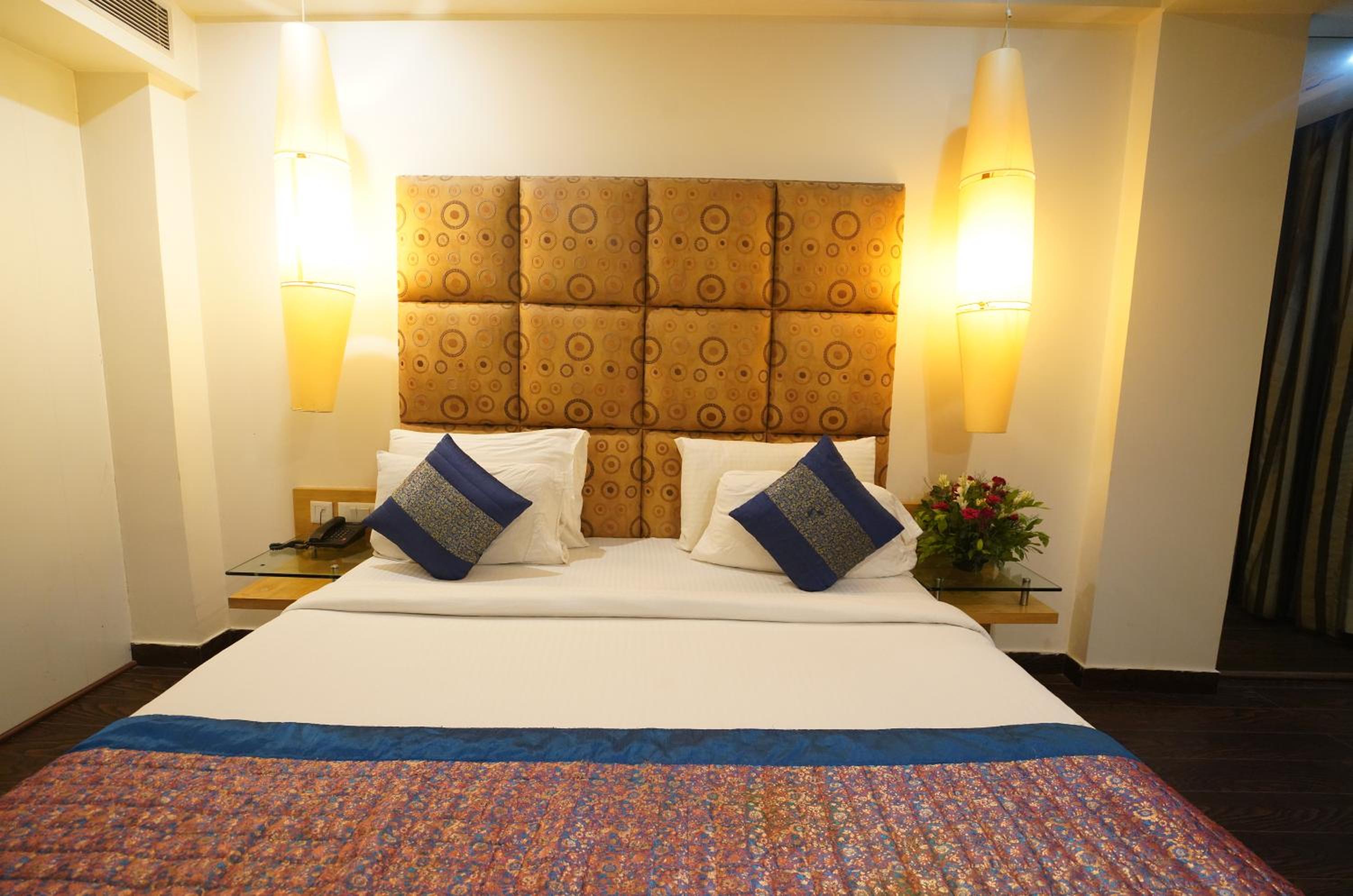 Deluxe Room - Photo 3