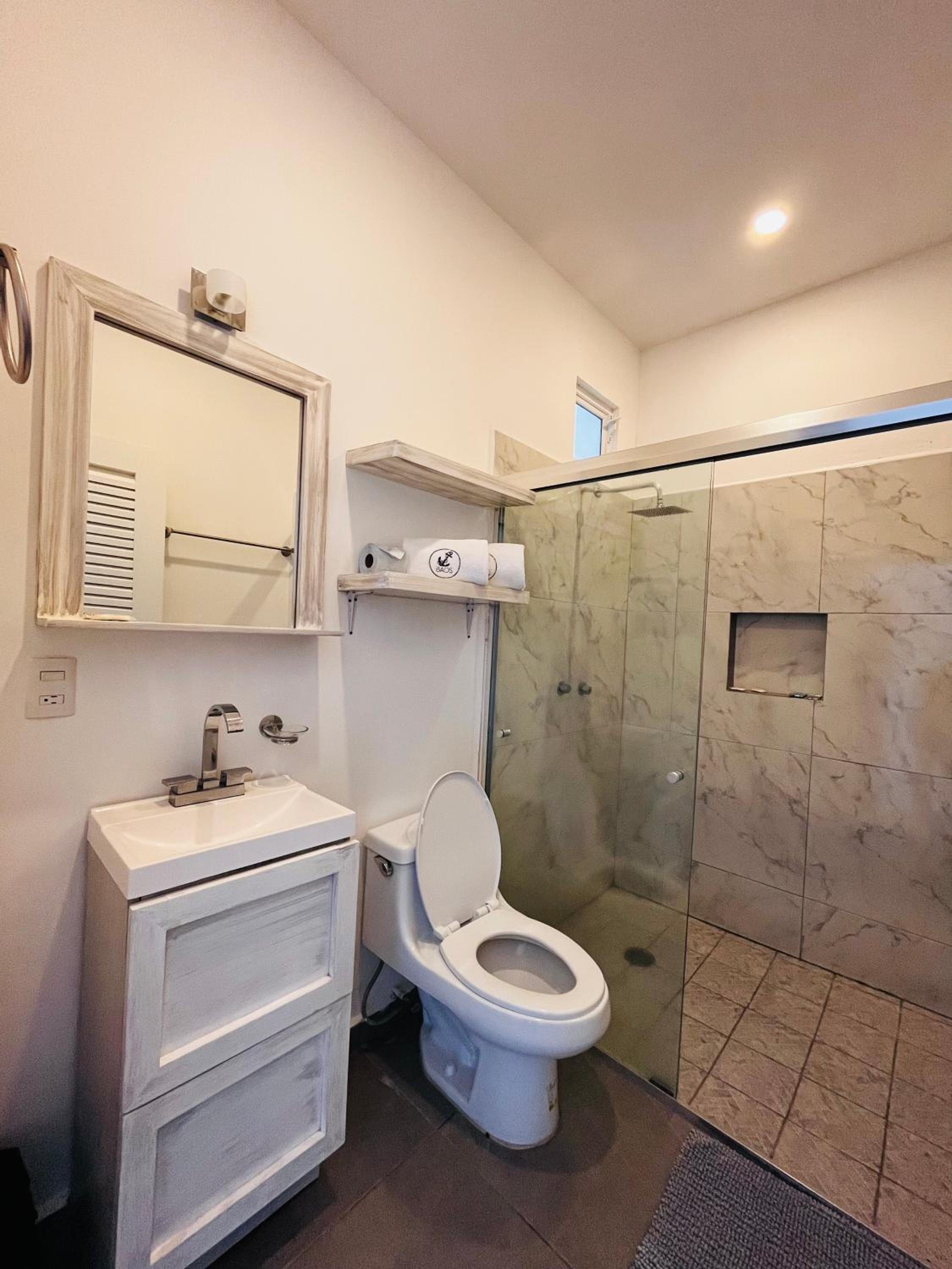 Budget Double Room photo 3