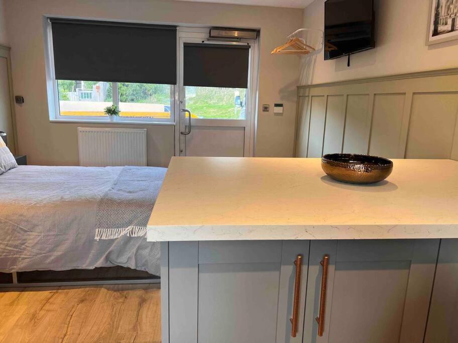 One-Bedroom Apartment - Photo 48