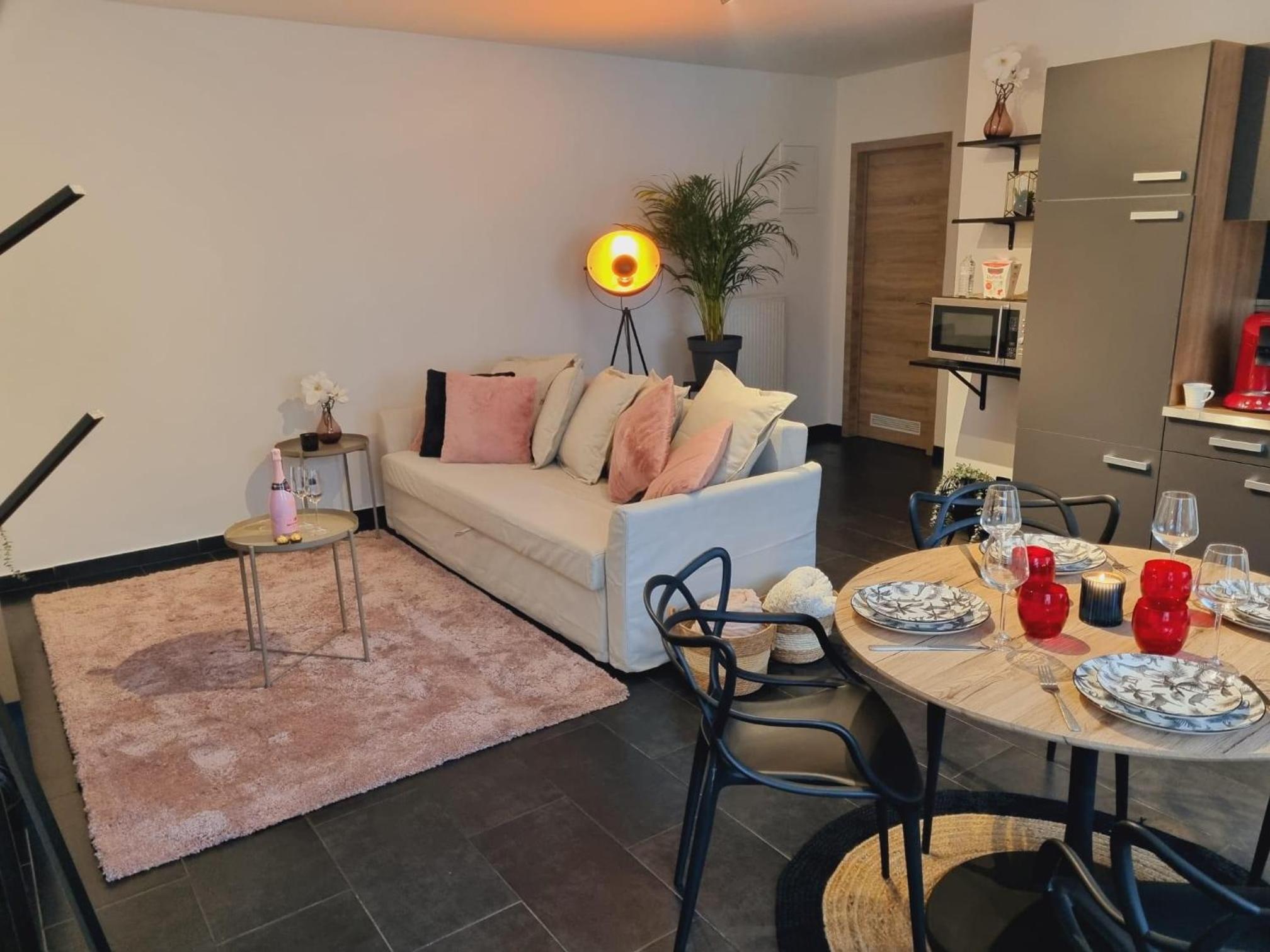 One-Bedroom Apartment - Photo 30