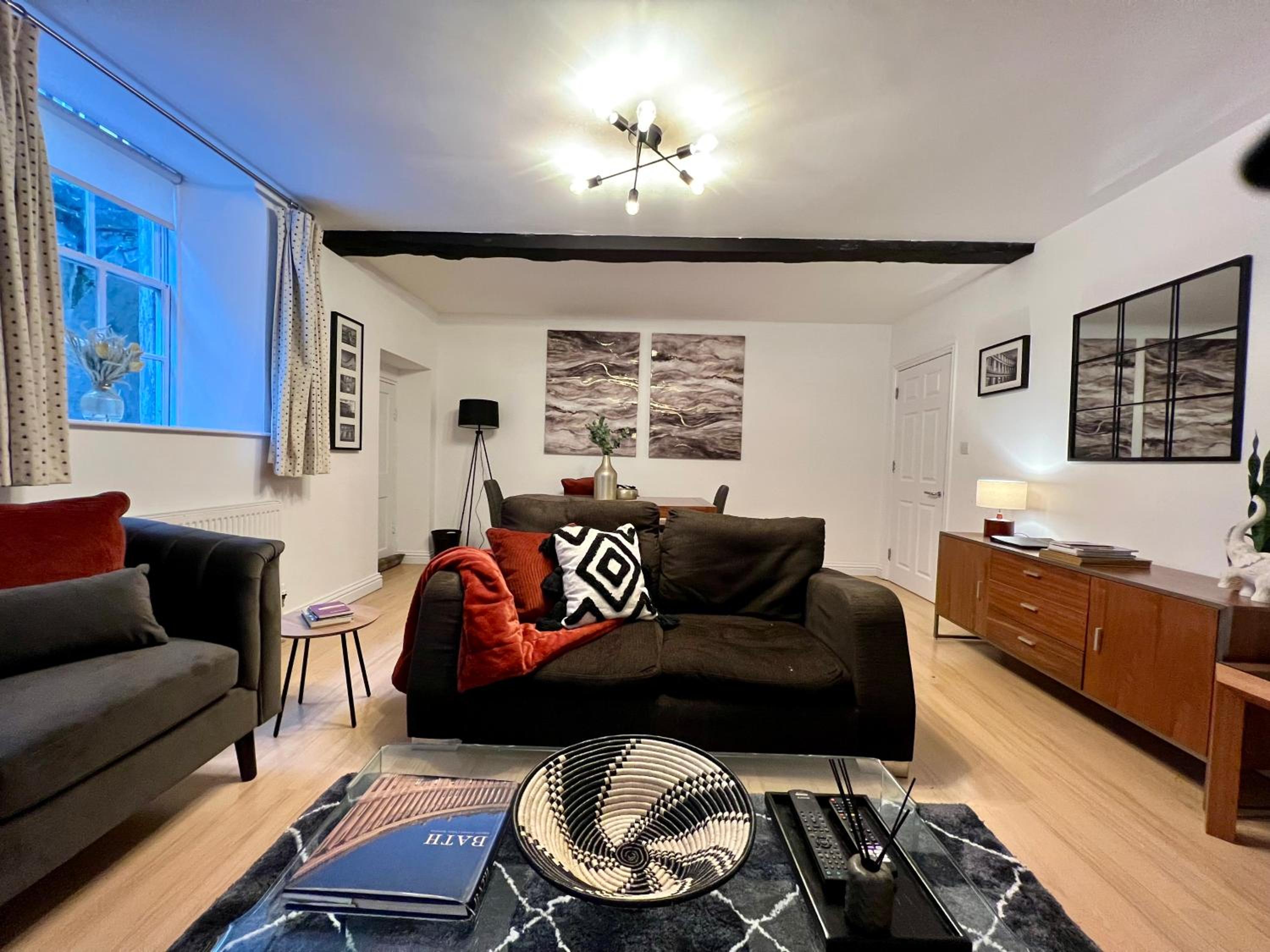 Two-Bedroom Apartment - Photo 3