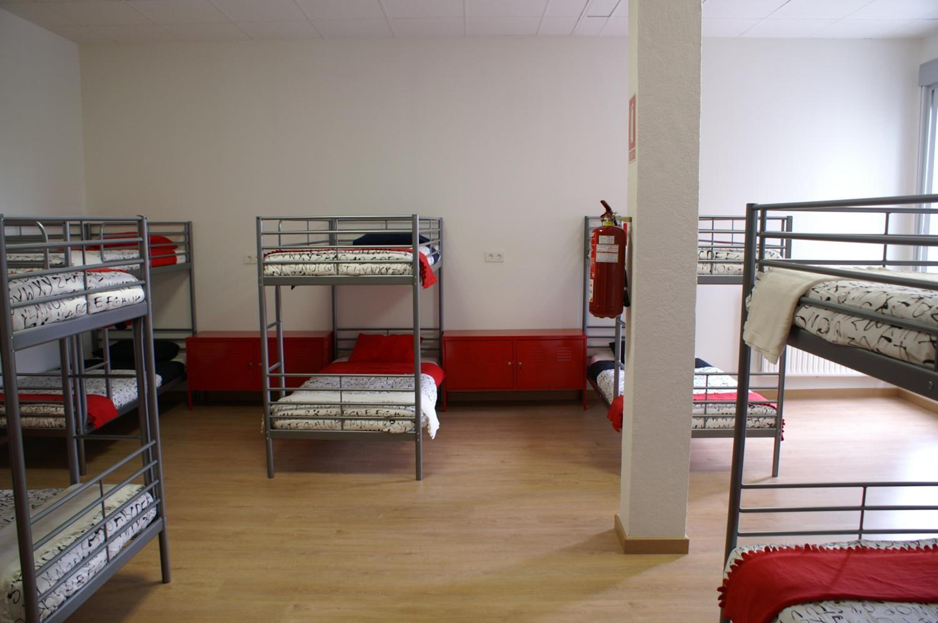 Bed in 12-Bed Mixed Dormitory Room photo 2