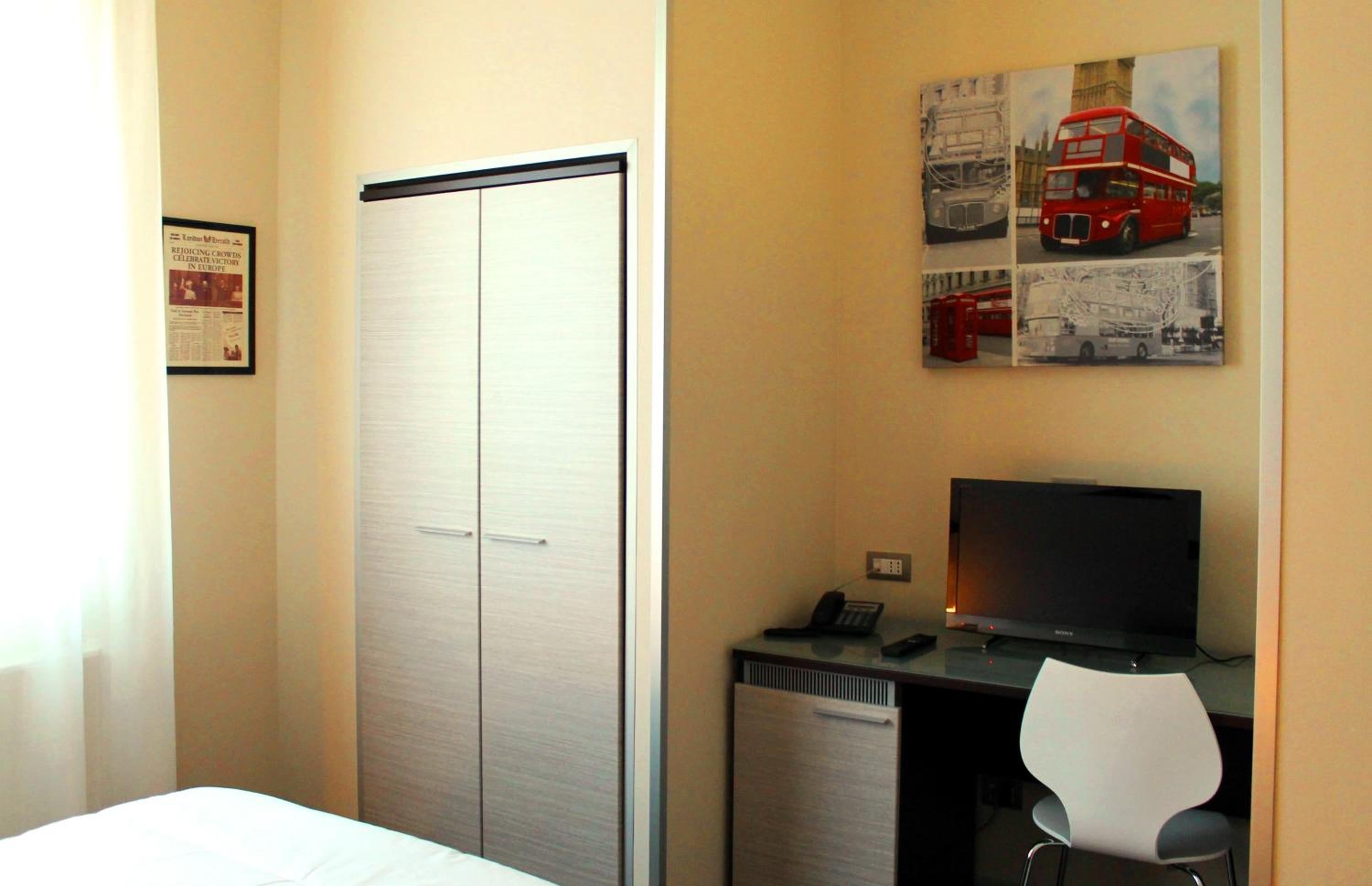Deluxe Double Room photo 3