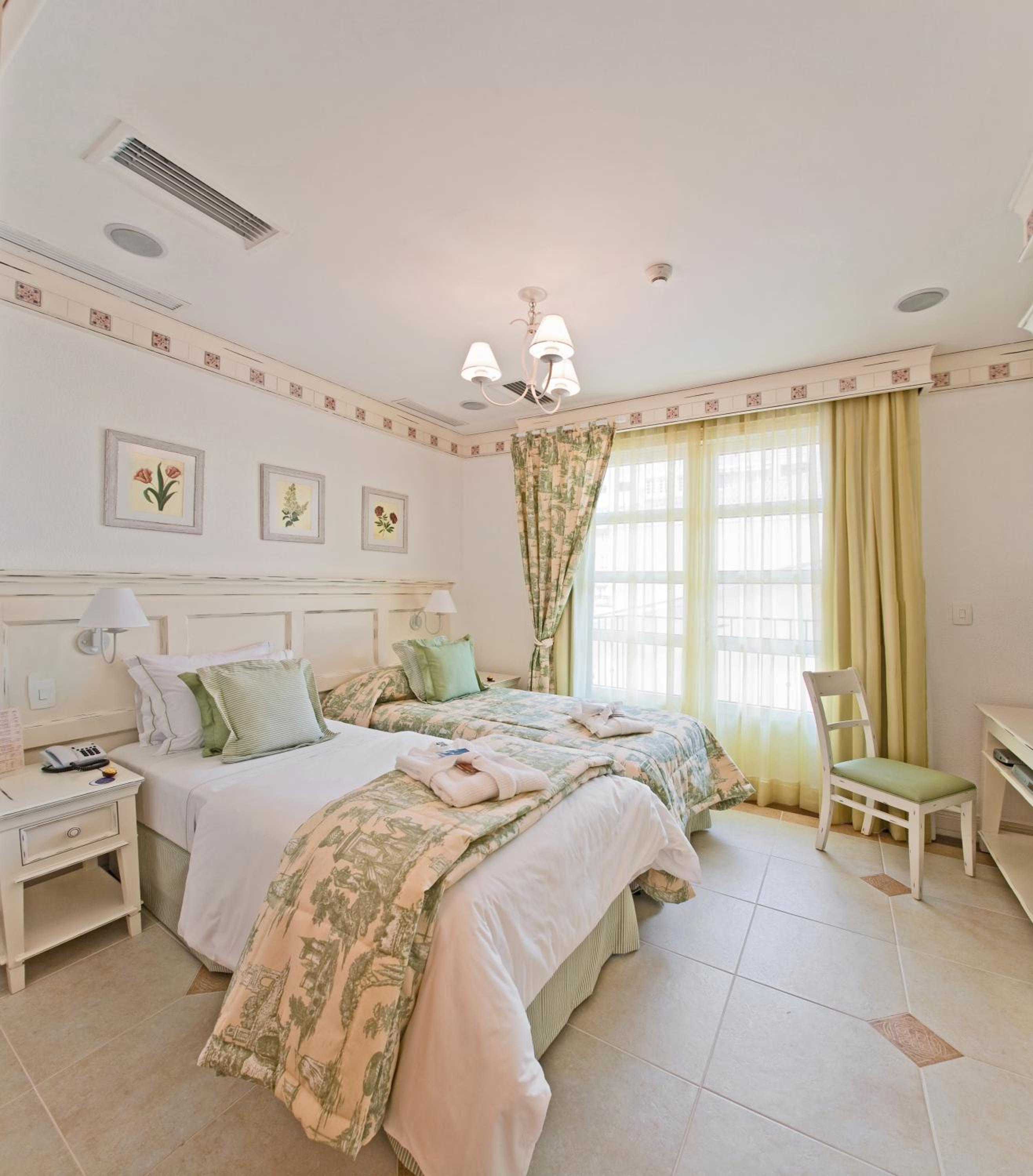 Superior Junior Suite