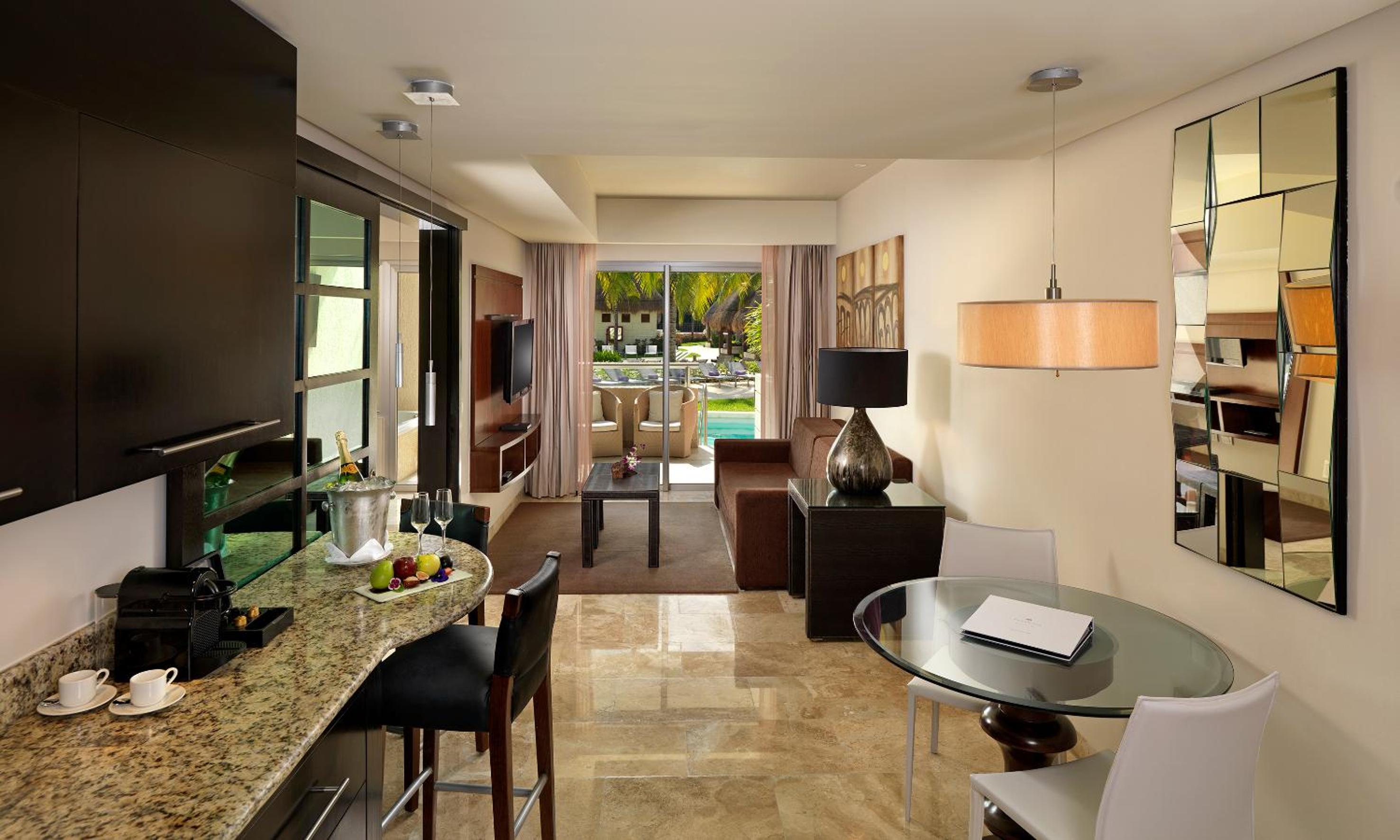 Family Concierge Suite SwimUp
