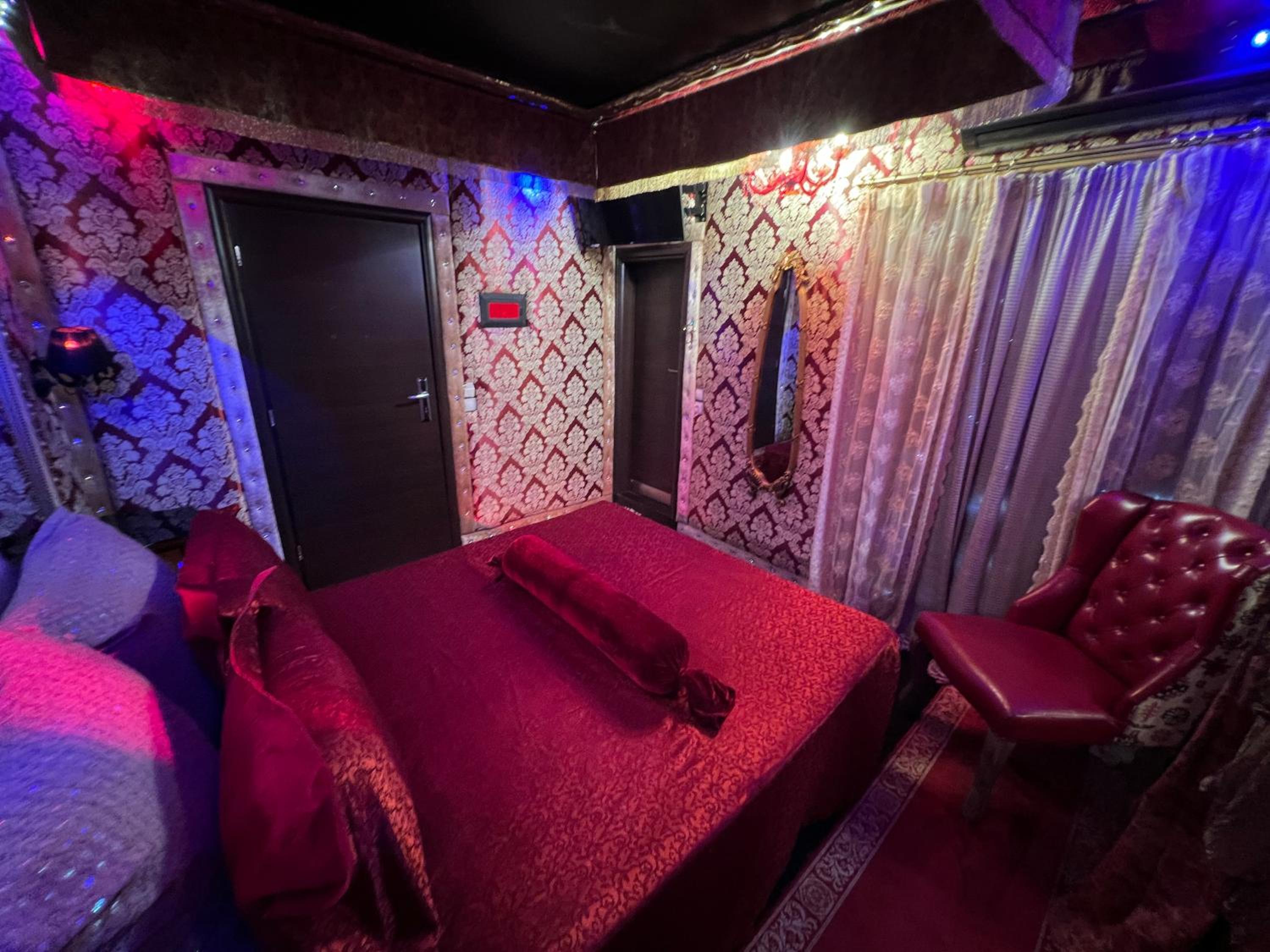 Deluxe Double Room with Shower photo 2