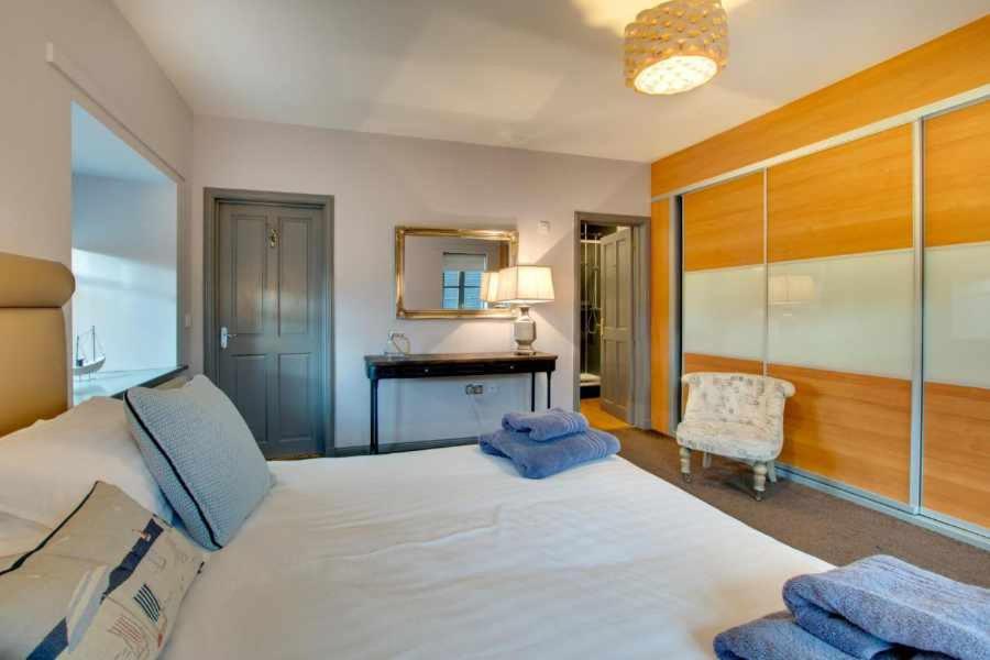 Family Room with Private Bathroom photo 1