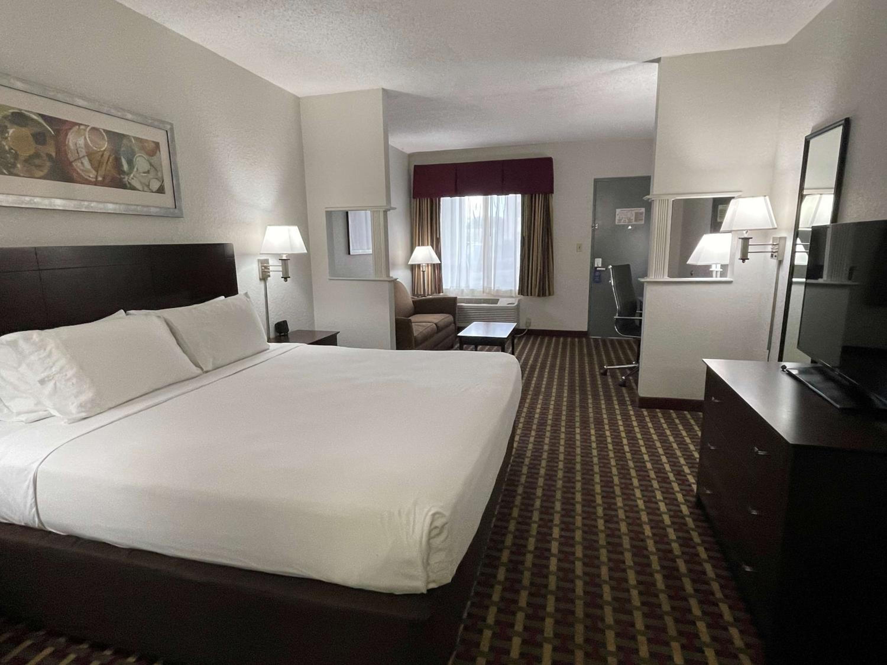 King Room - Non-Smoking photo 3