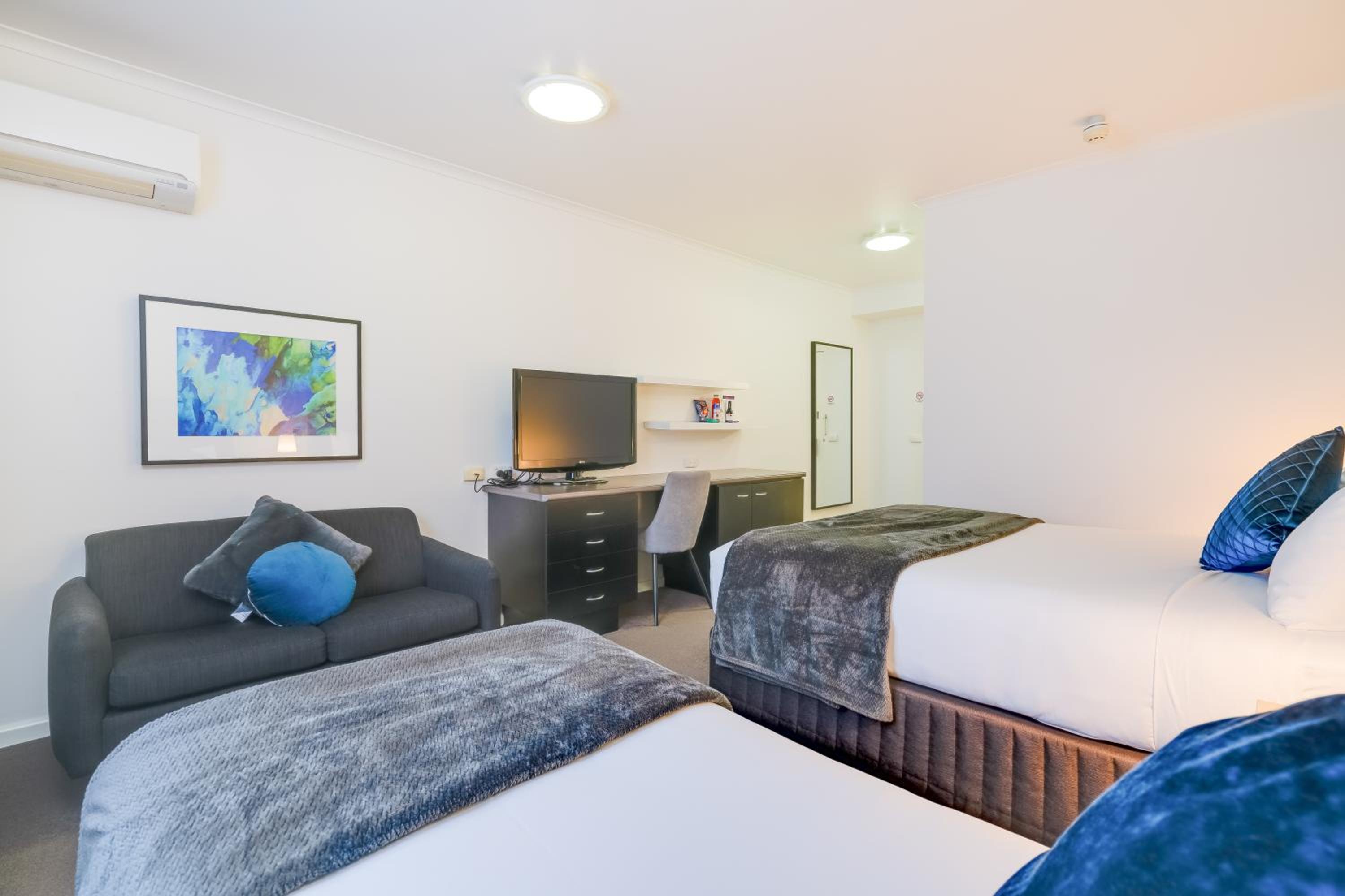 Superior Twin Room - Photo 7