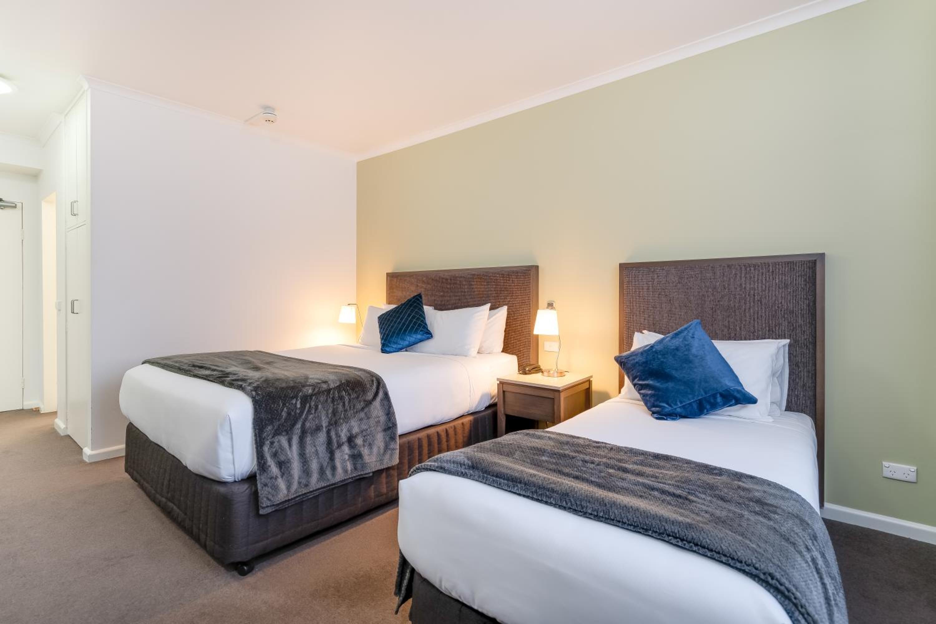 Superior Twin Room - Photo 6