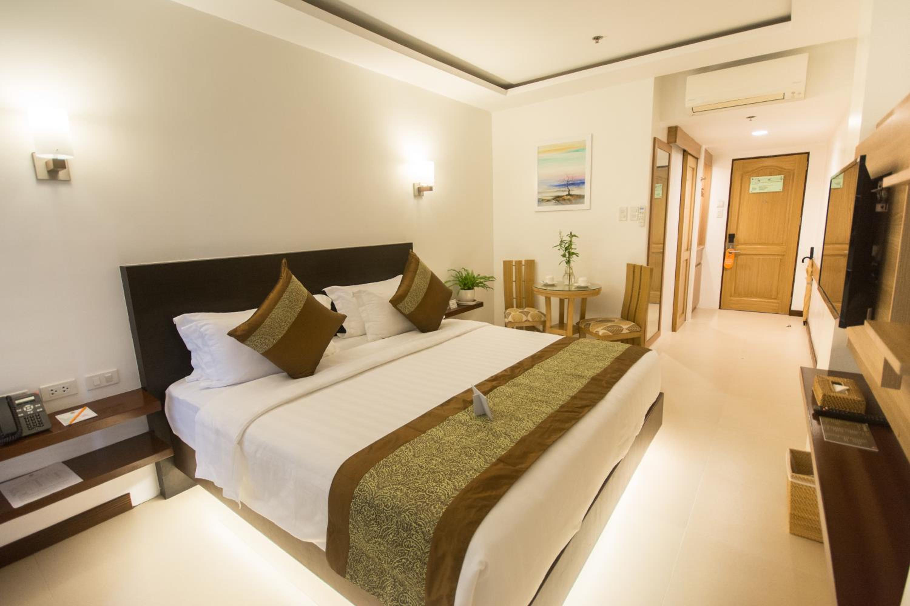 Superior King Room - Photo 2