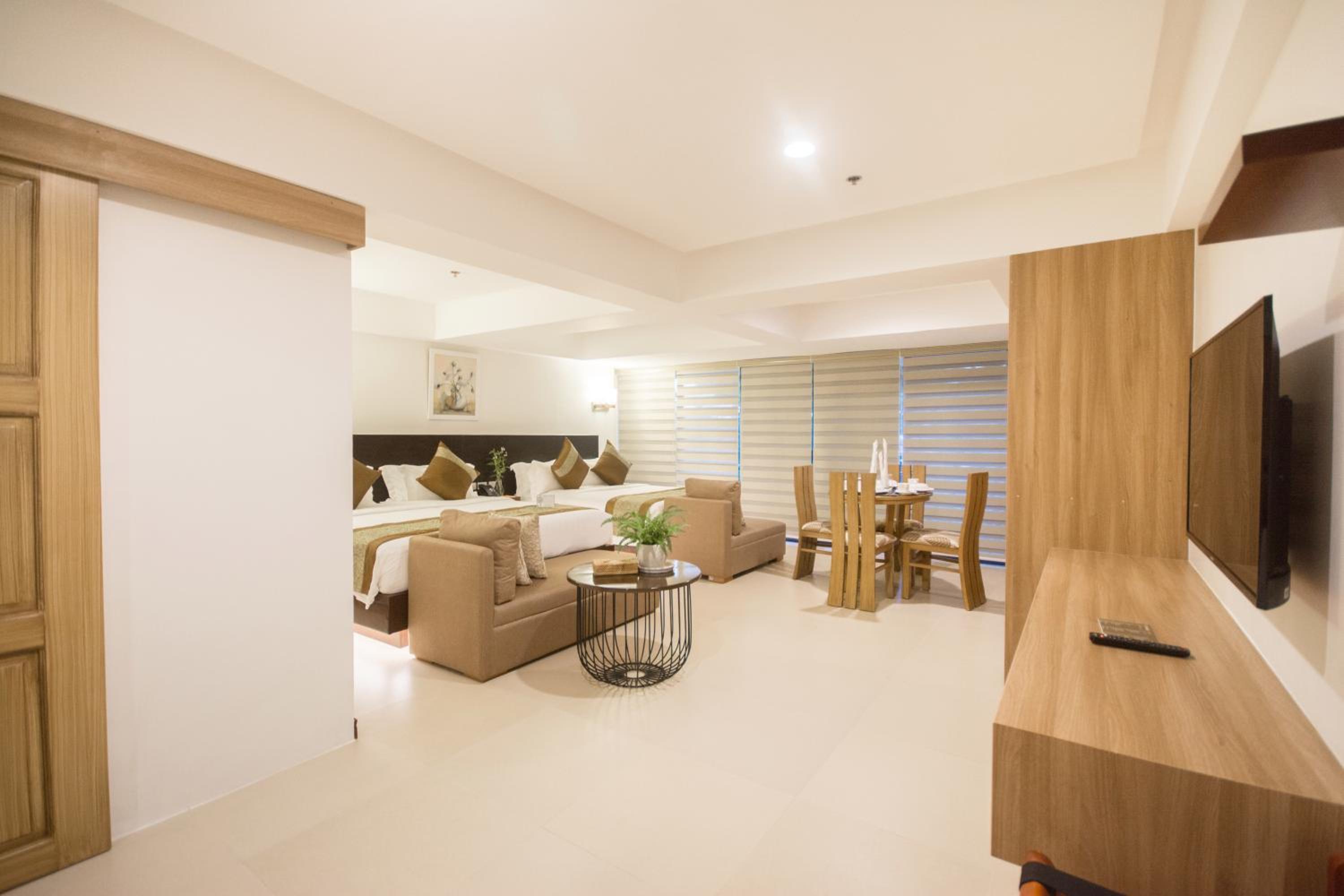 Deluxe Double Room - Photo 7