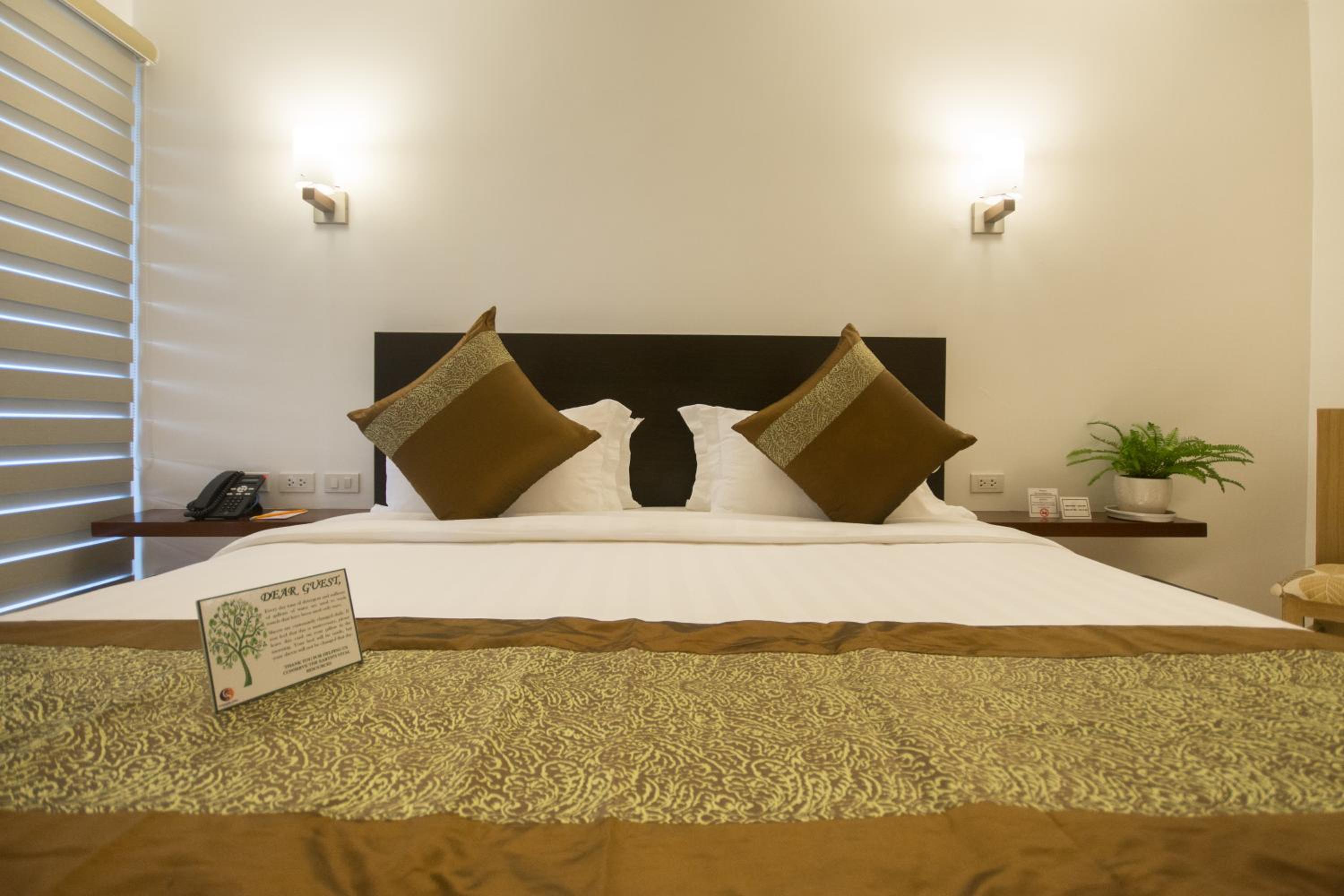 Superior King Room - Photo 6