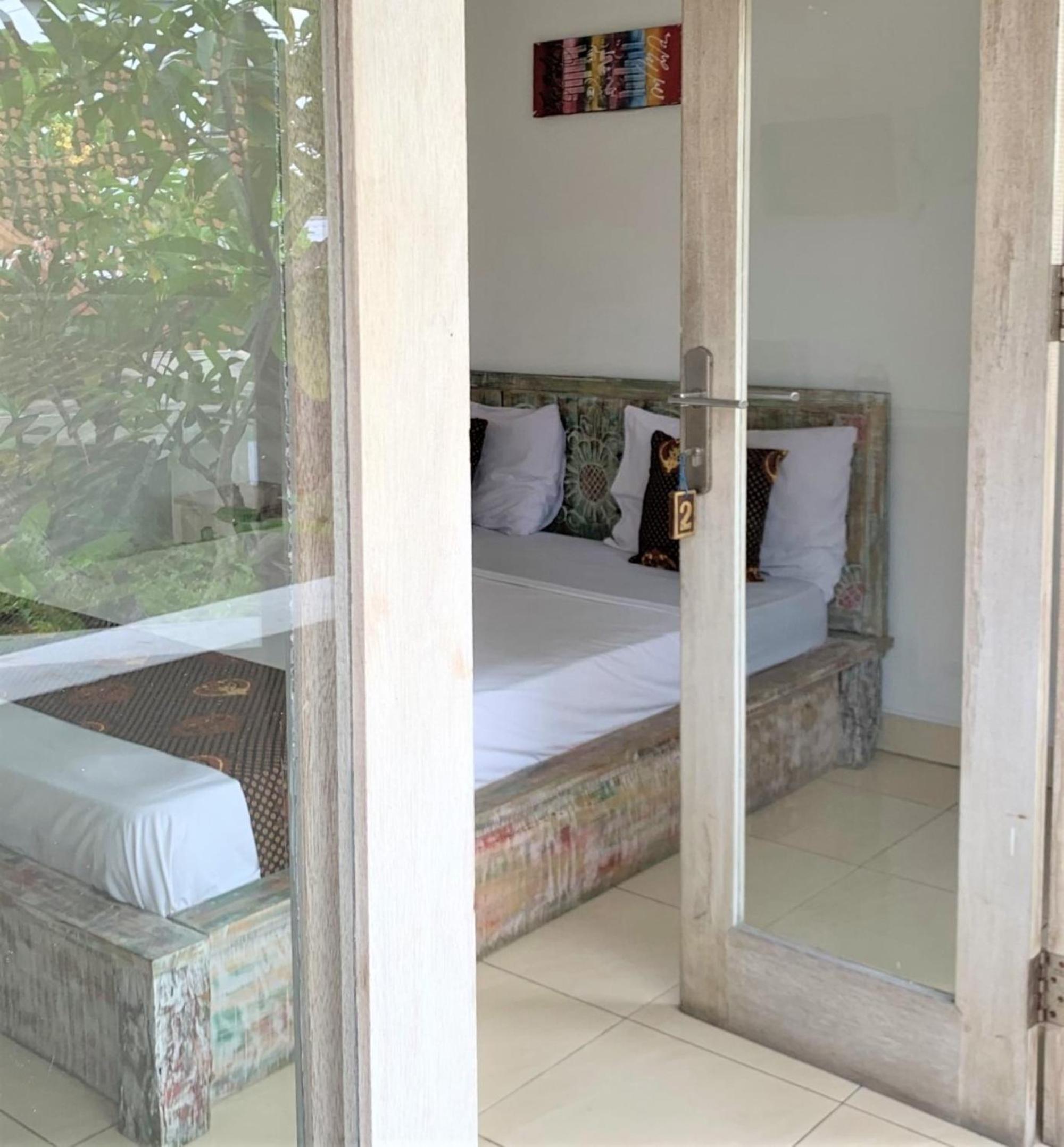 Standard Double Room - Photo 13