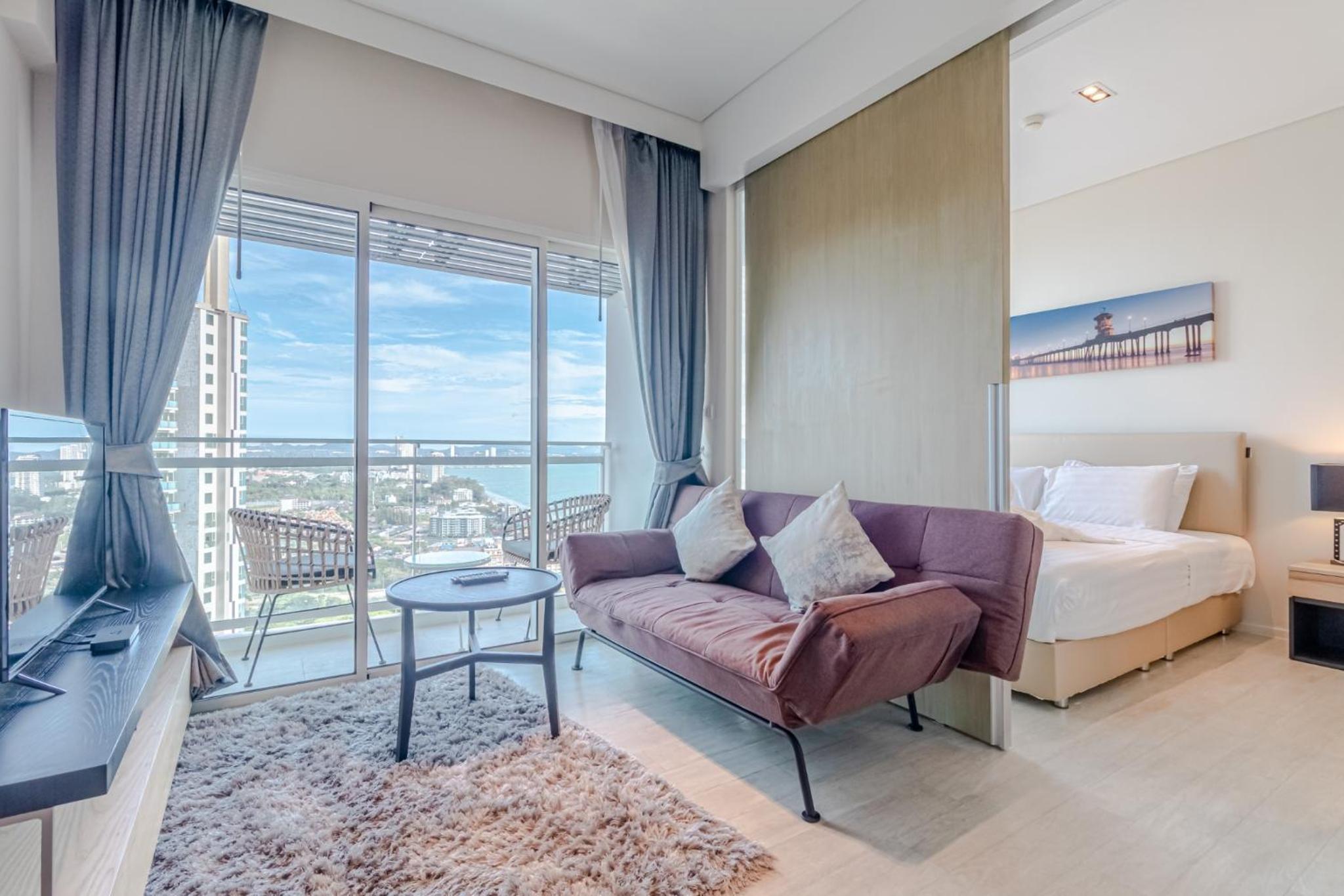Executive Suite - Photo 3