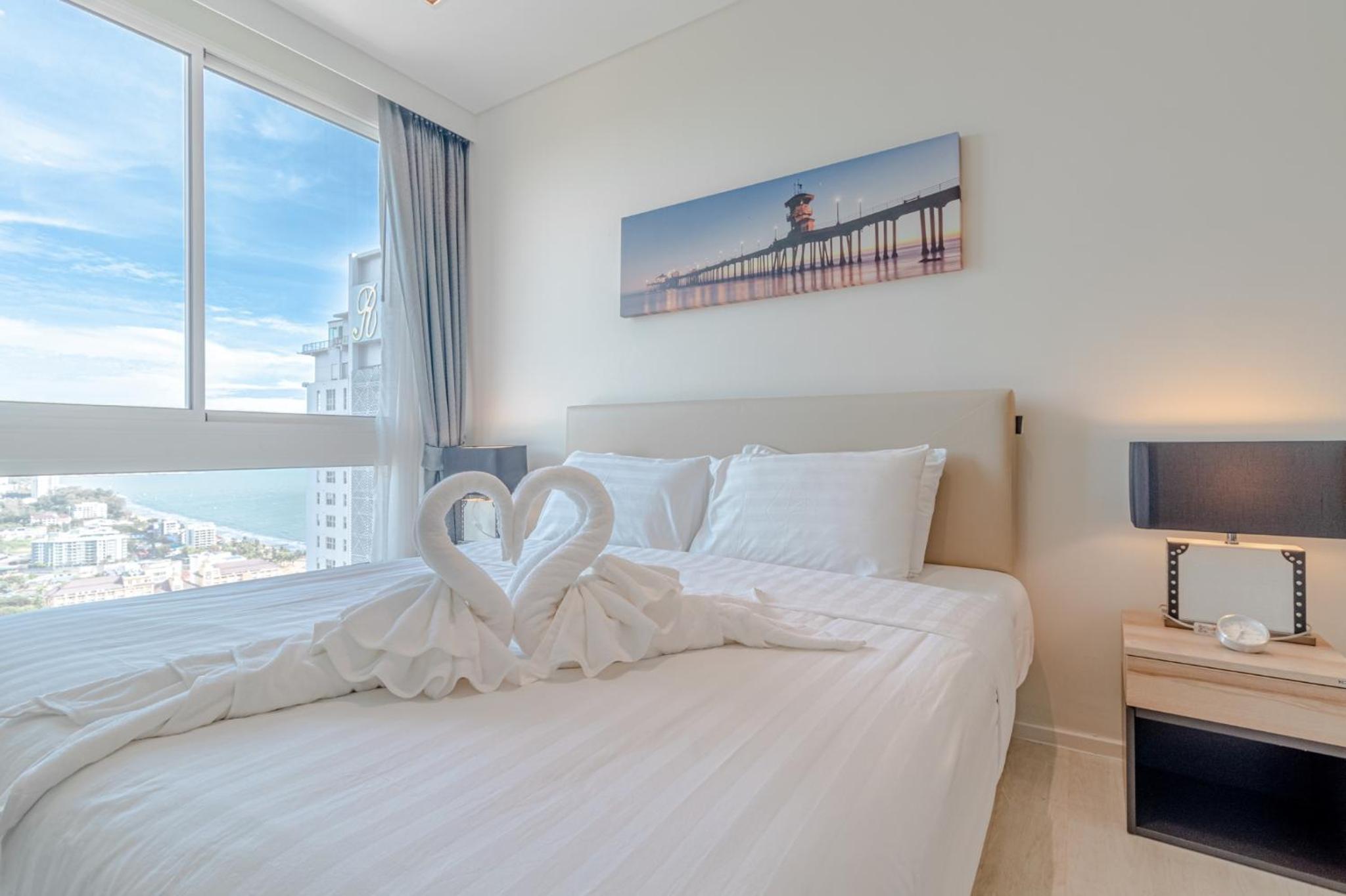 Executive Suite - Photo 1