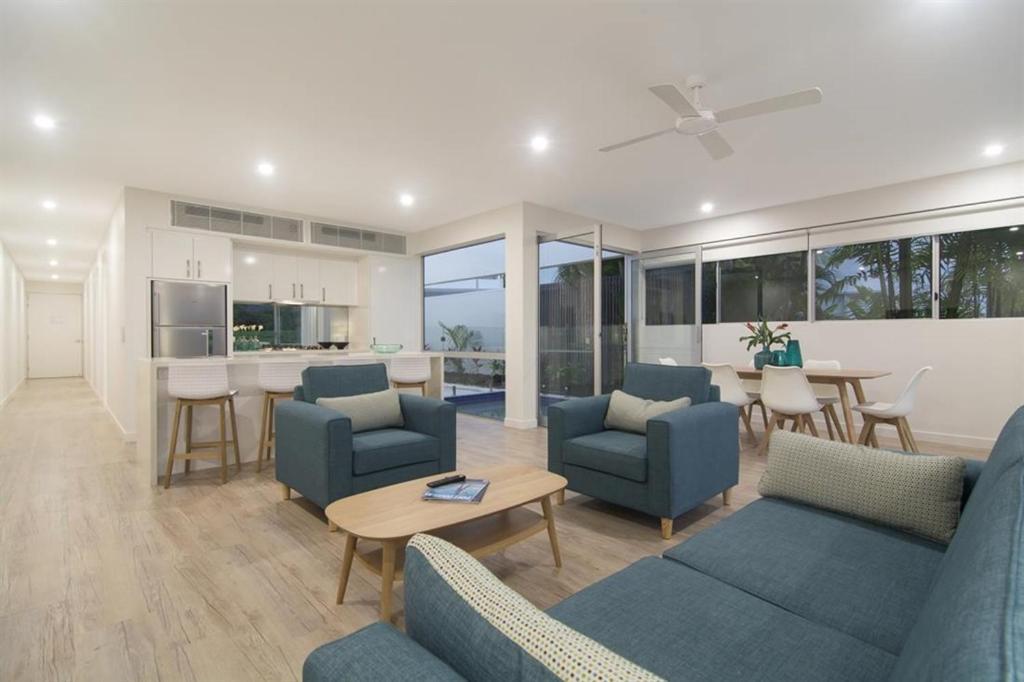 Three-Bedroom Apartment with Plunge Pool