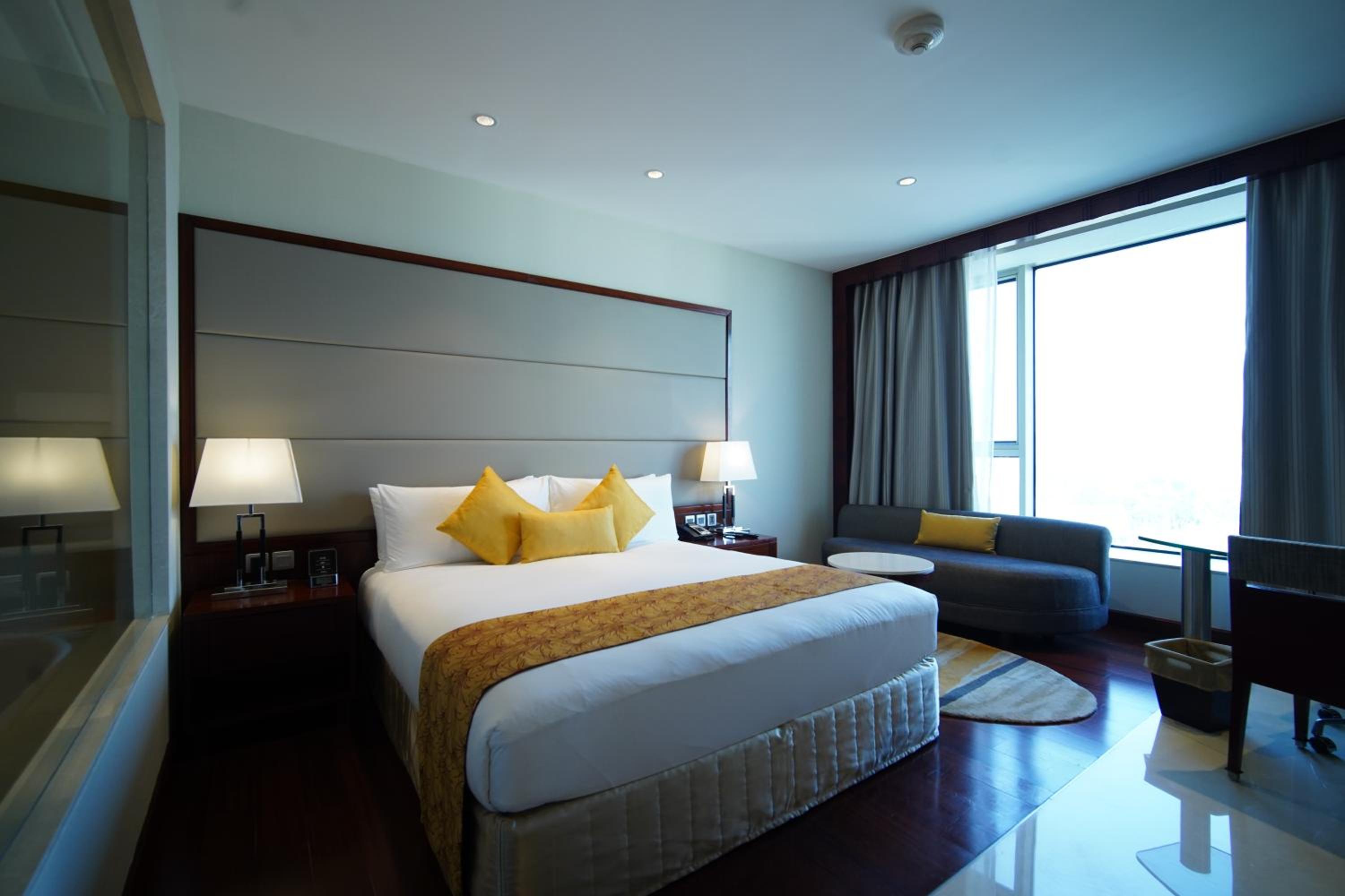 Standard King Room photo 2