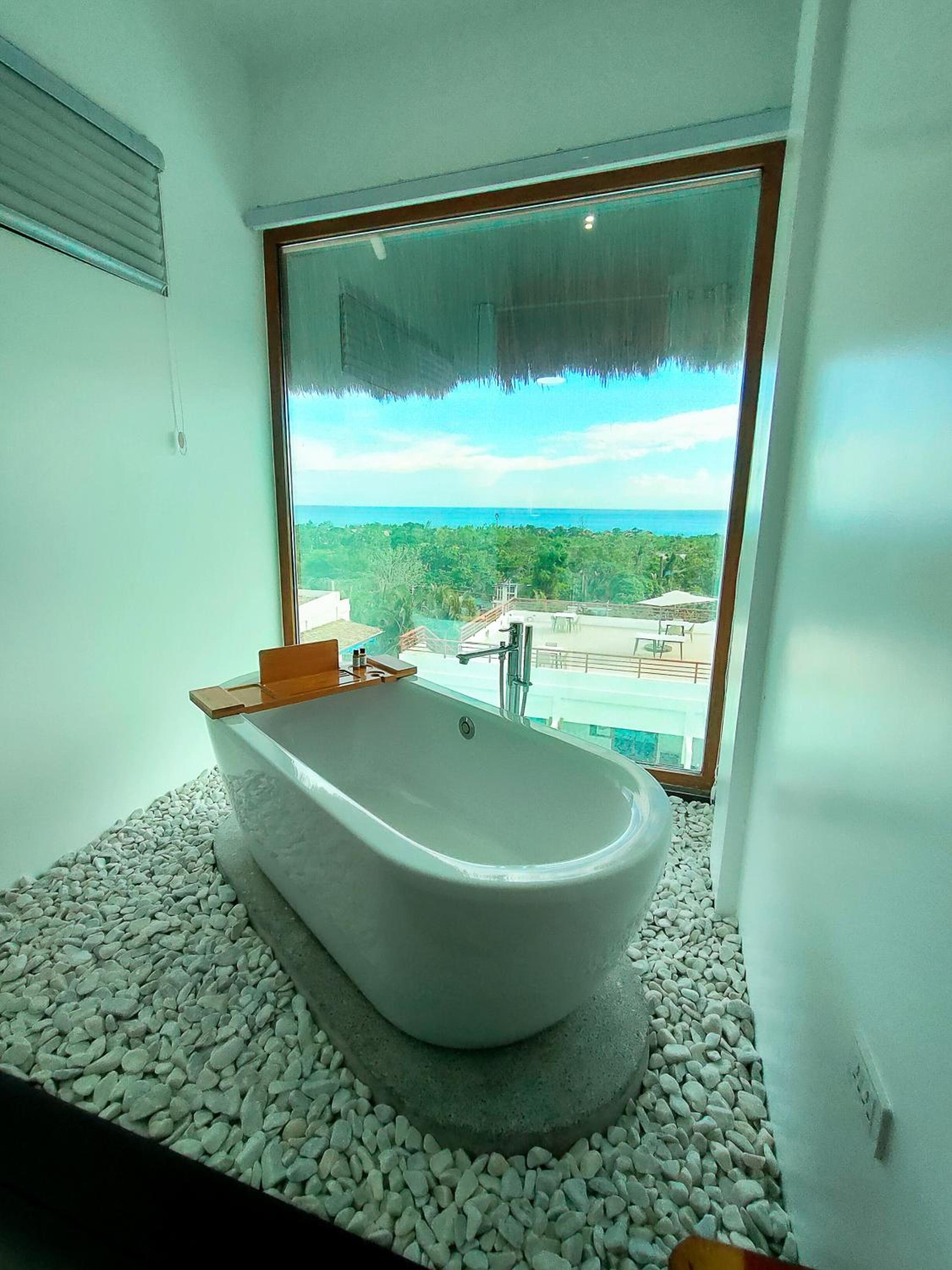 King Suite - Photo 13