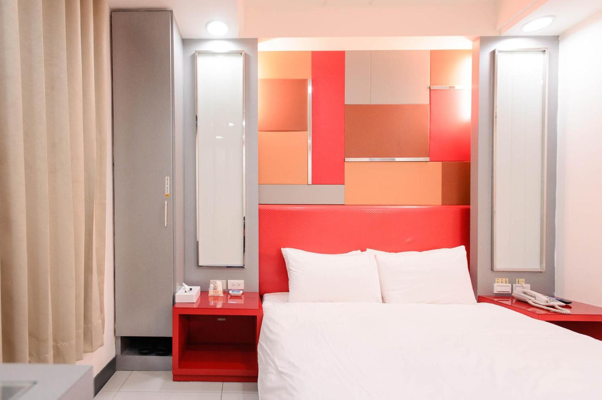 Room Selected at Check-In (Check-in after 21:00)