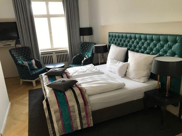 Deluxe Double Room With Shower