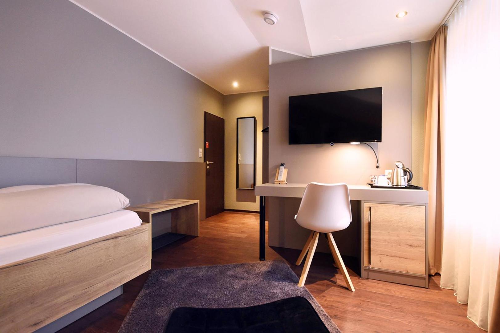 Single Room photo 2